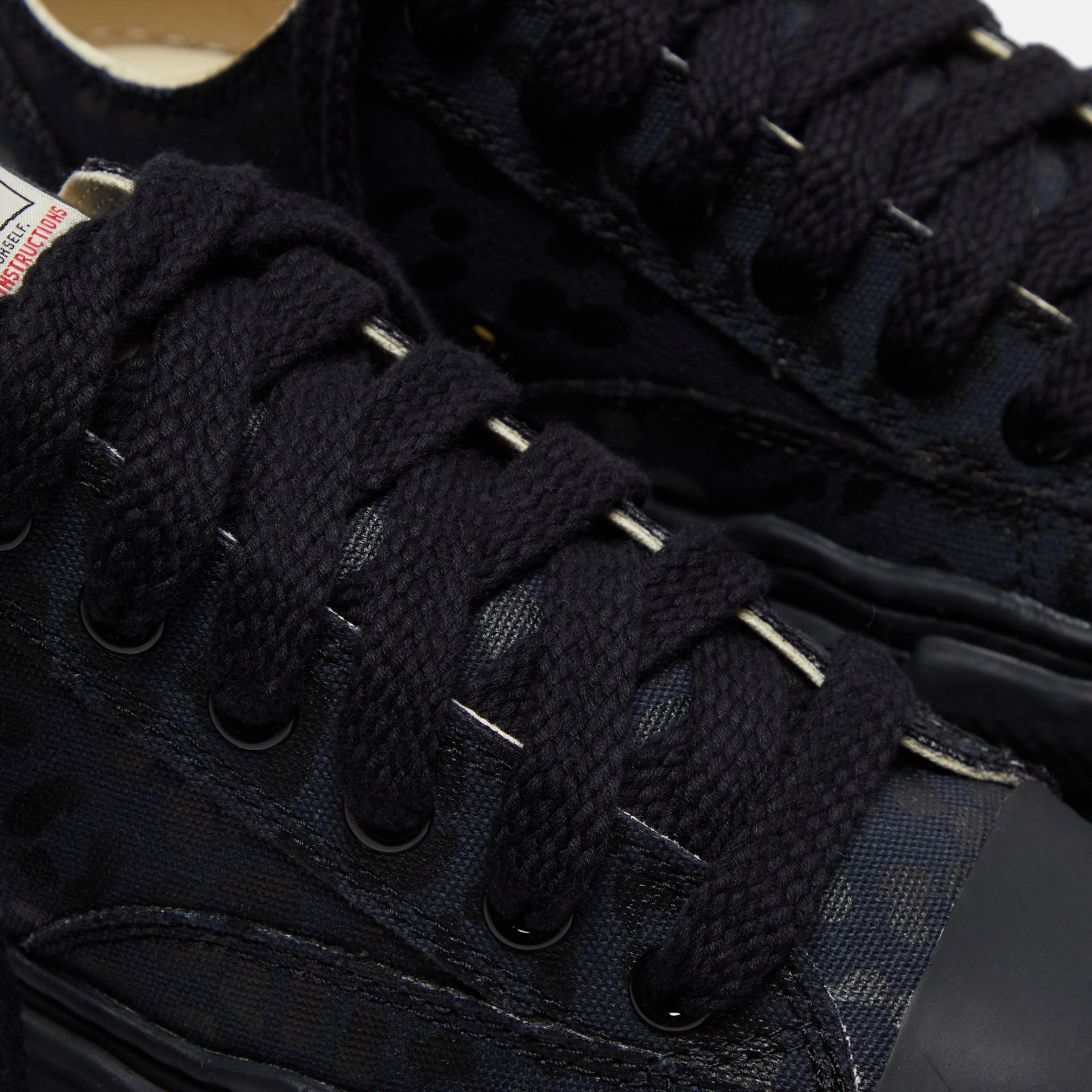 Mihara Yasuhiro Peterson Low Sole Canvas - Black