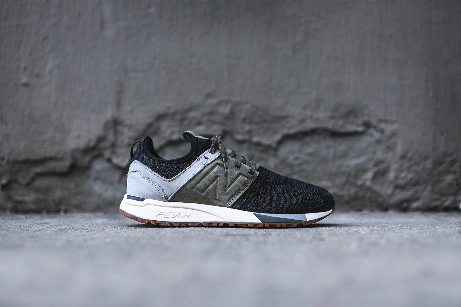 New Balance 247 Black Olive