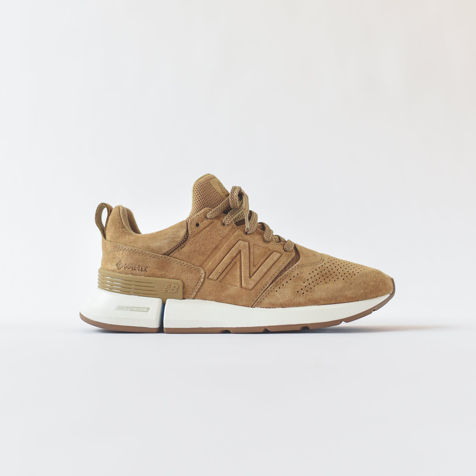 New balance nanamica store gore tex