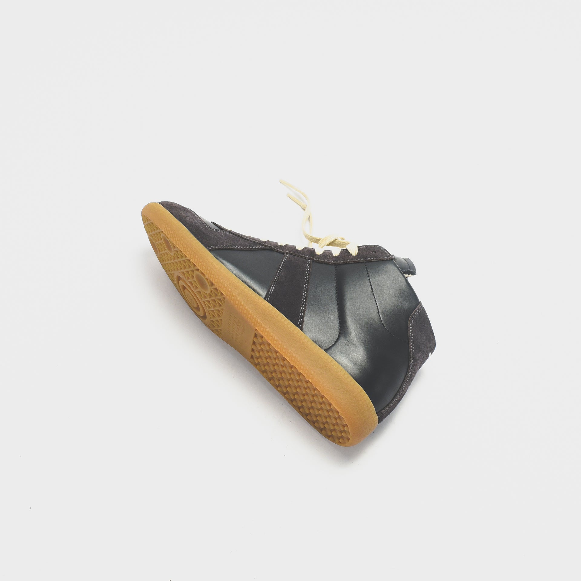 Maison Margiela Replica High Top - Black