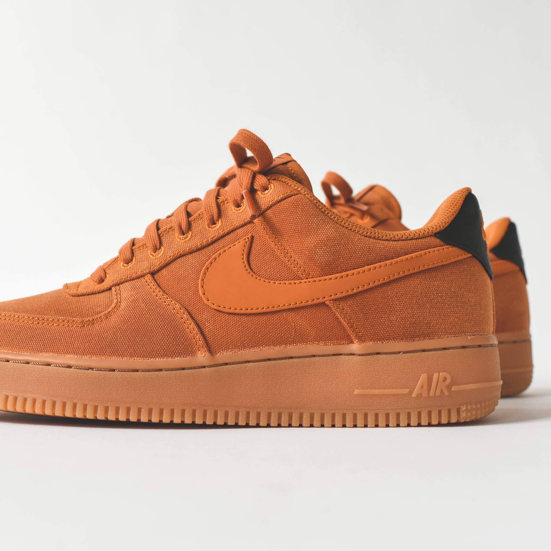 Nike Air Force 1 - Monarch / Gum