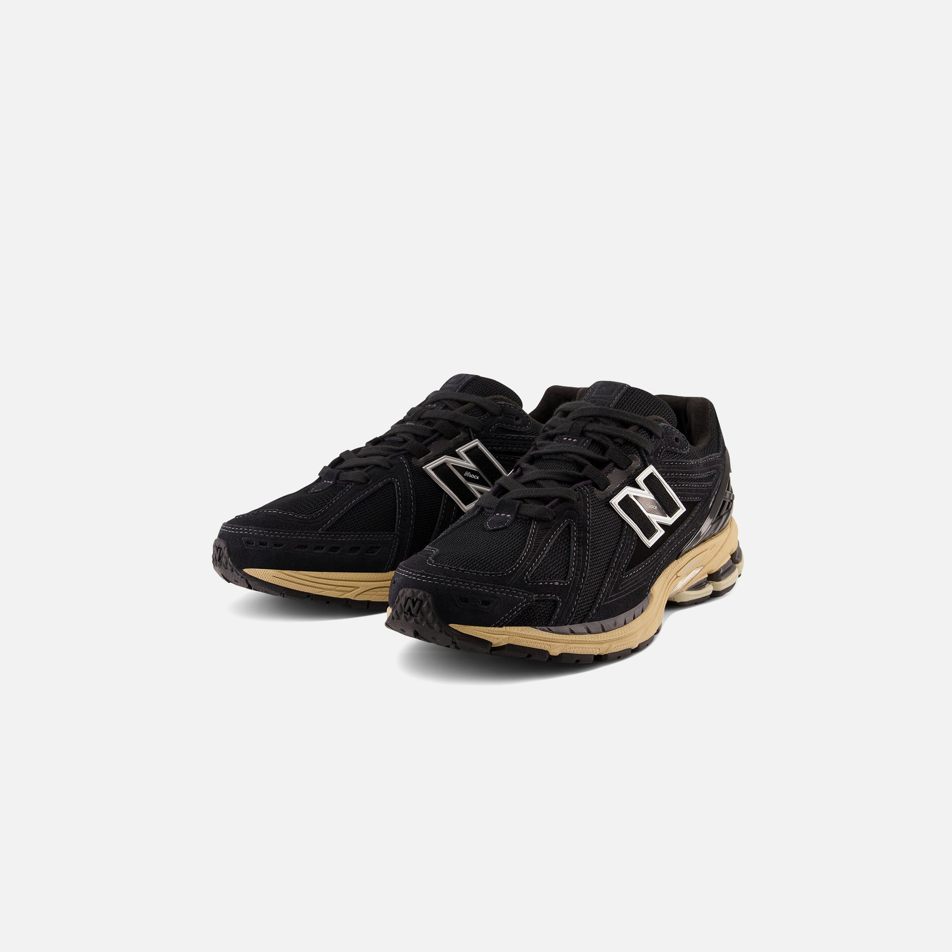 New Balance 1906R - Black / Taos Taupe / Magnet