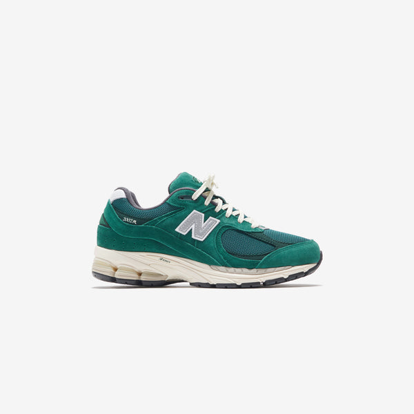 New Balance 2002R Higher Learning - Nightwatch Green – Kith