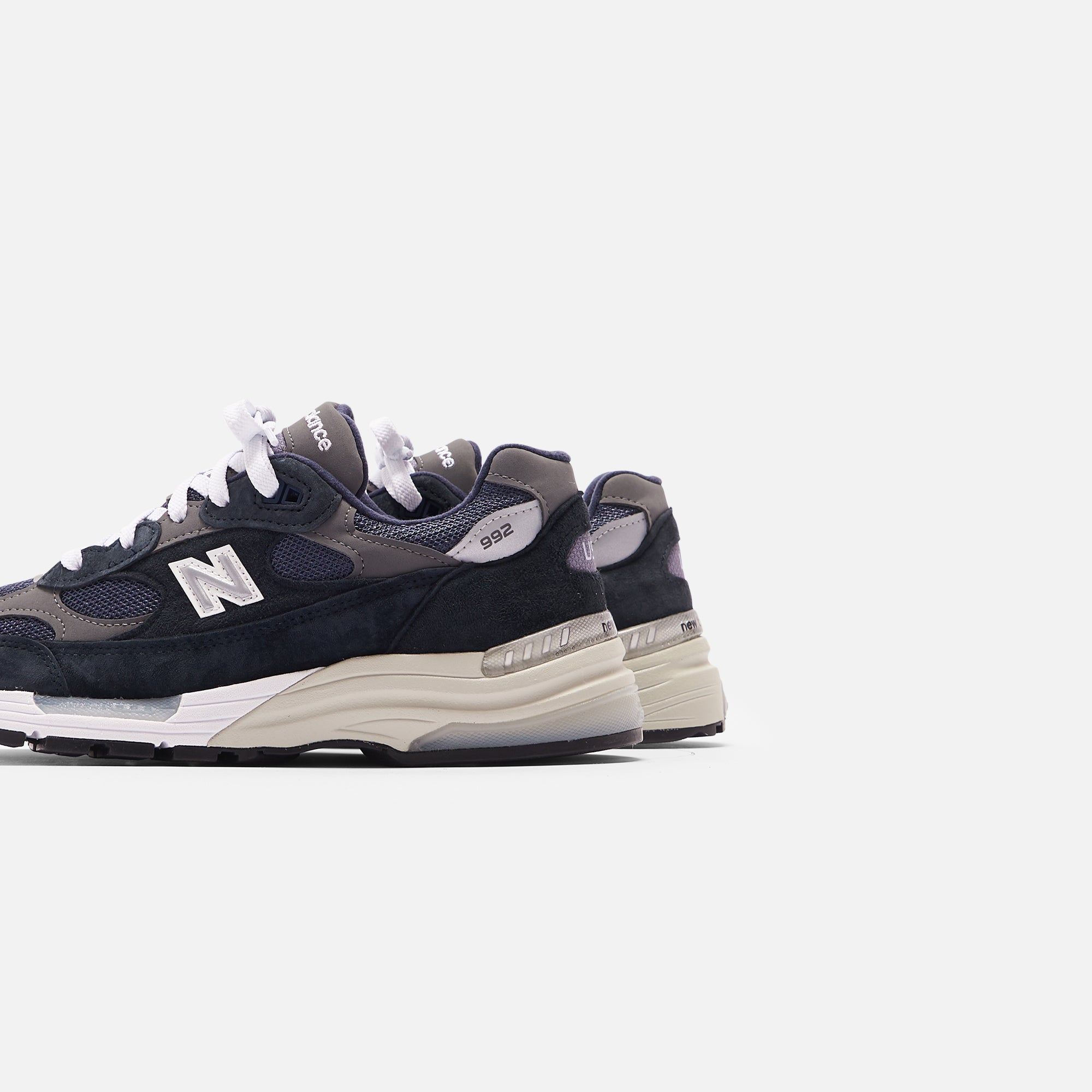 New Balance M992GG - Navy – Kith