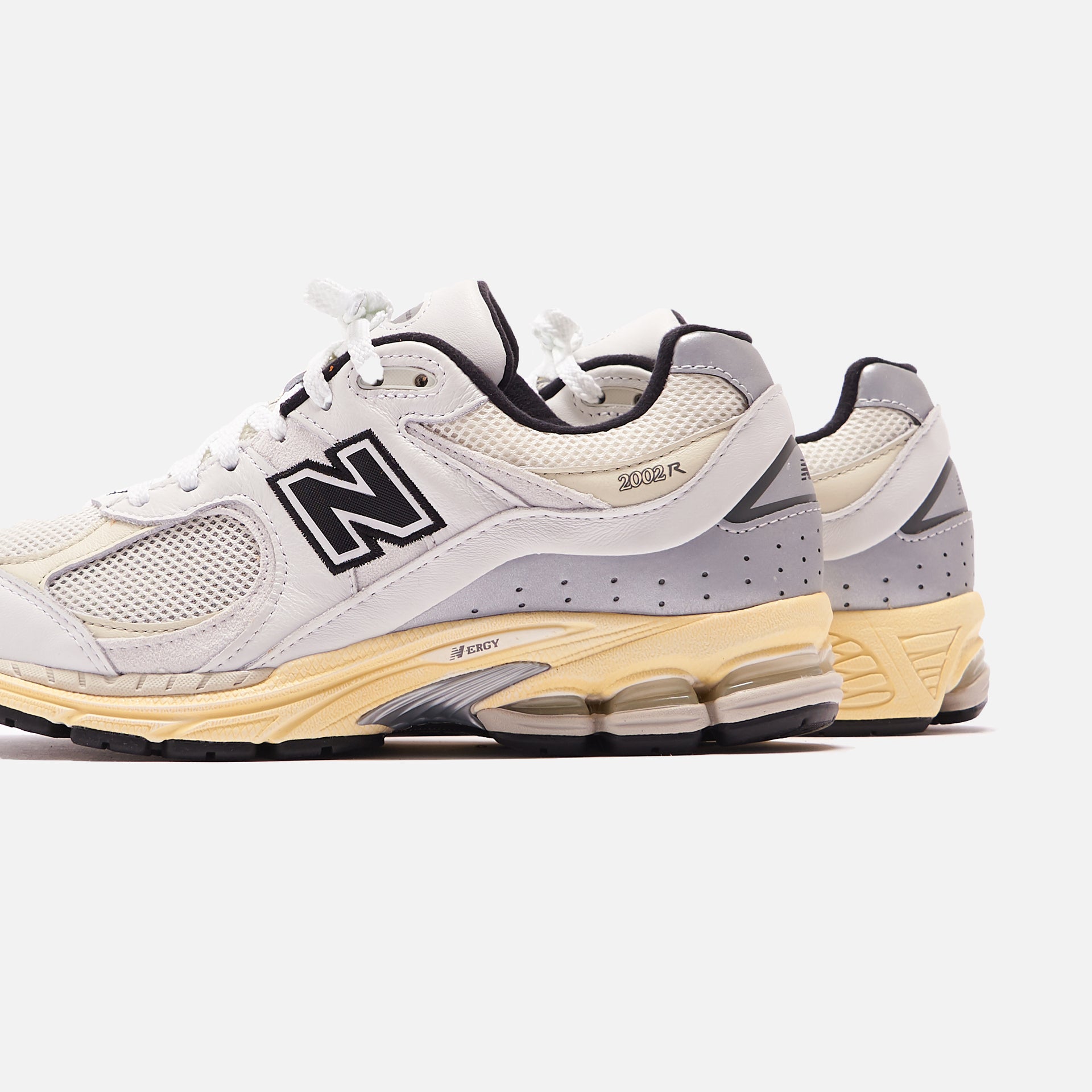 New Balance x Thisisneverthat 2002 - White / Ivory