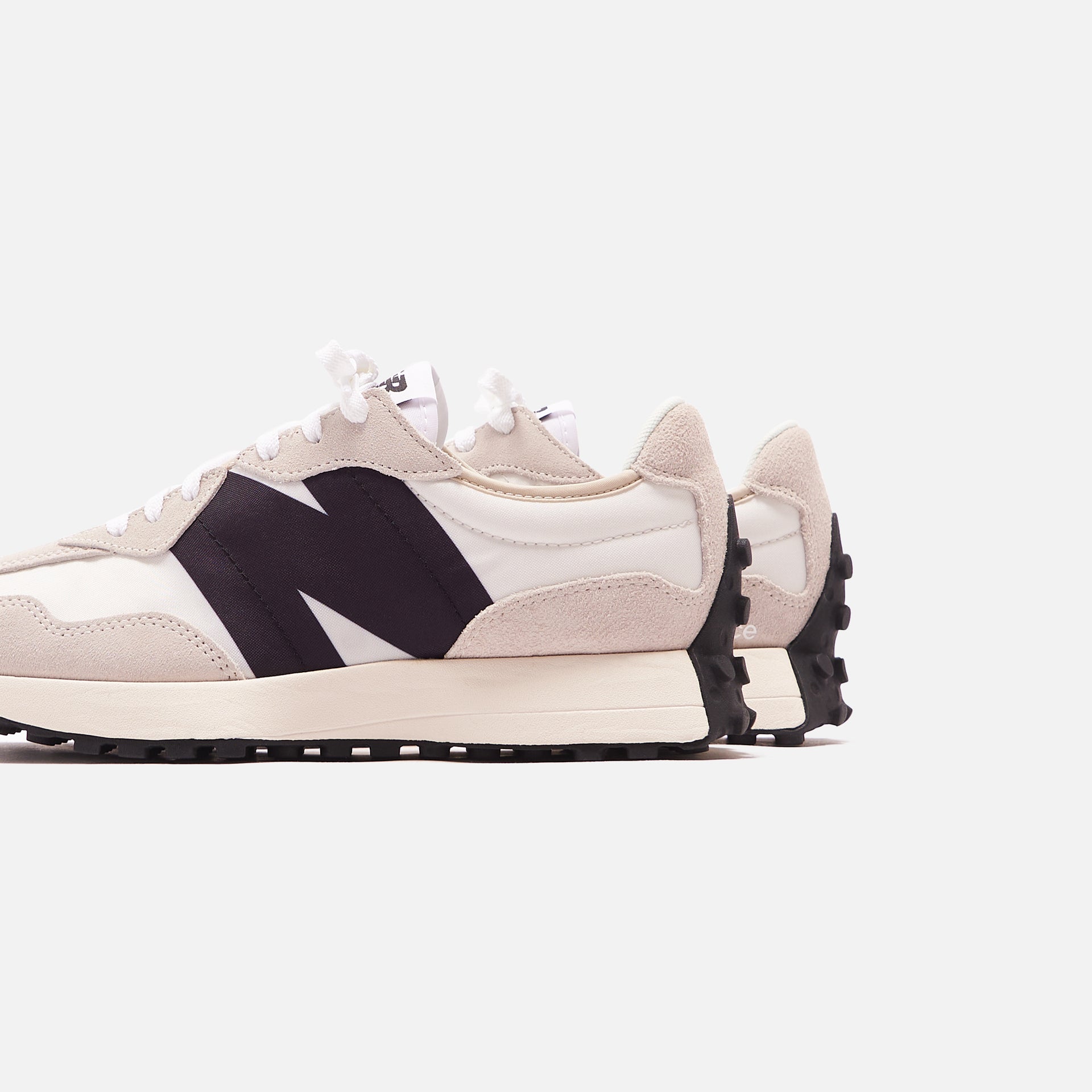 New Balance 327 - Sea Salt / Black