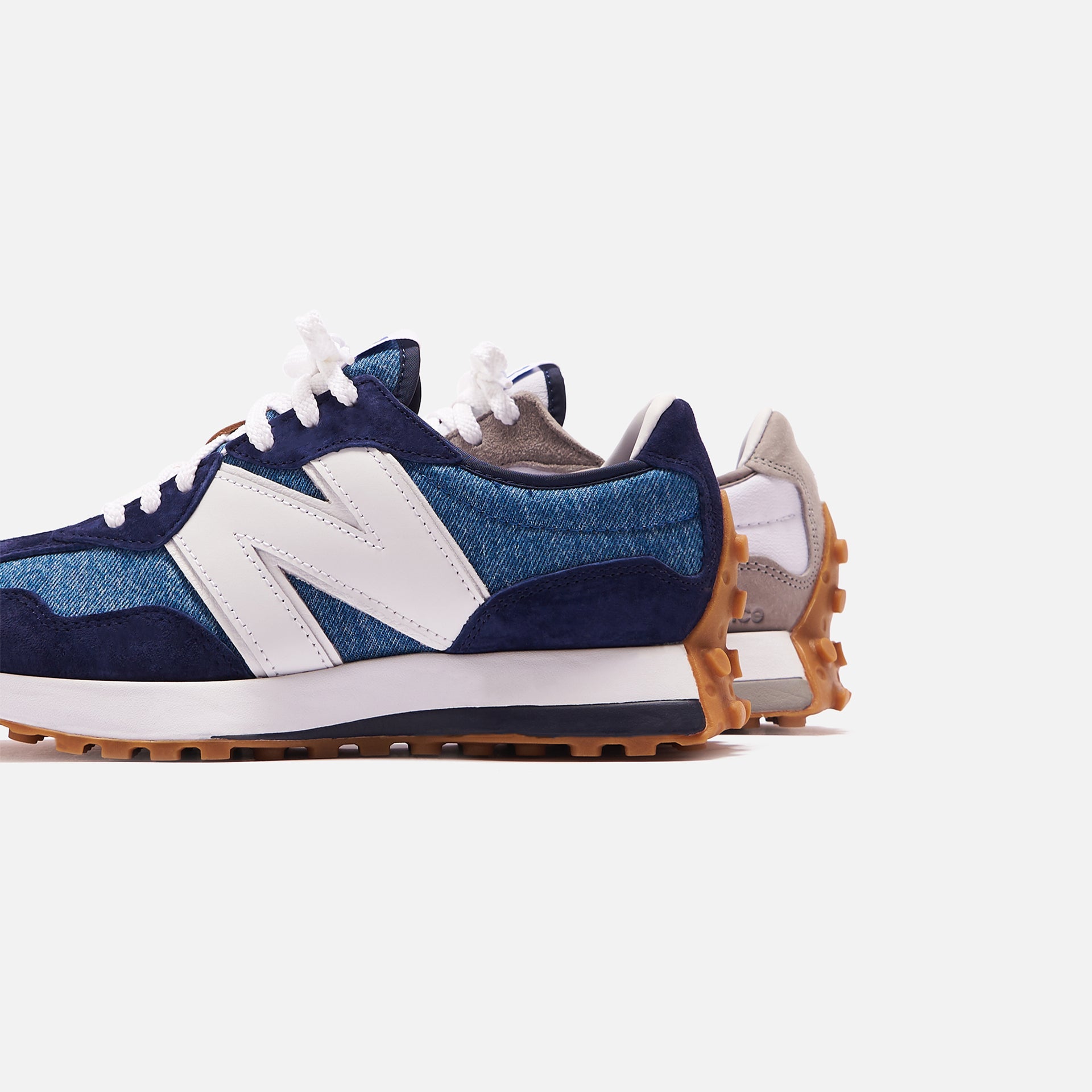 New Balance x Levi's 327 - Navy / White