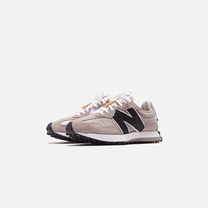 New Balance x Levi's 327 - Grey / Black / White