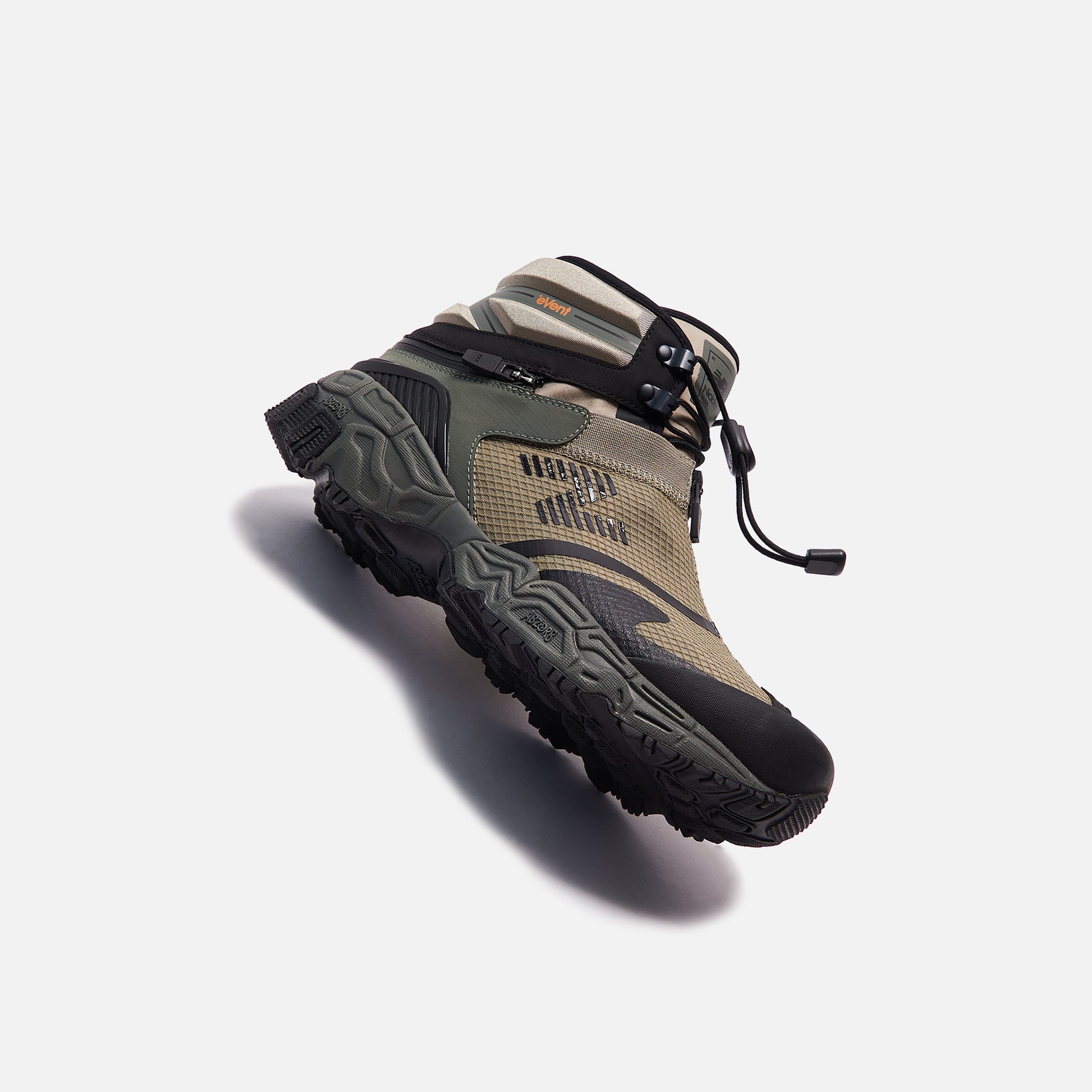 New Balance x Snow Peak Niobium 2020 - Tan / Green