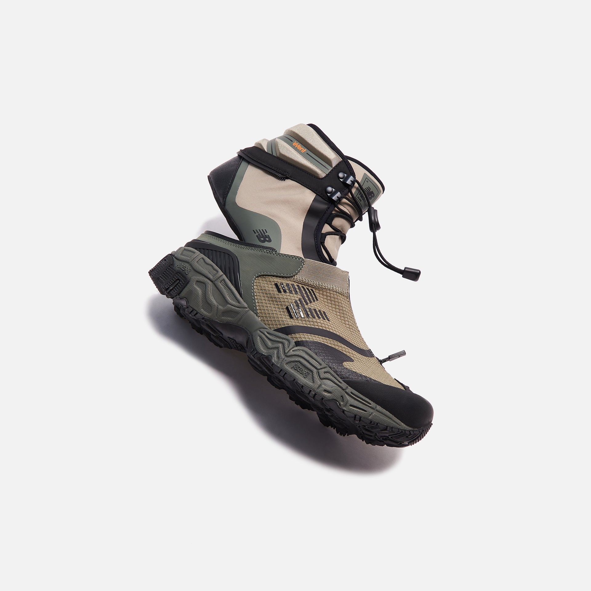 New Balance x Snow Peak Niobium 2020 - Tan / Green