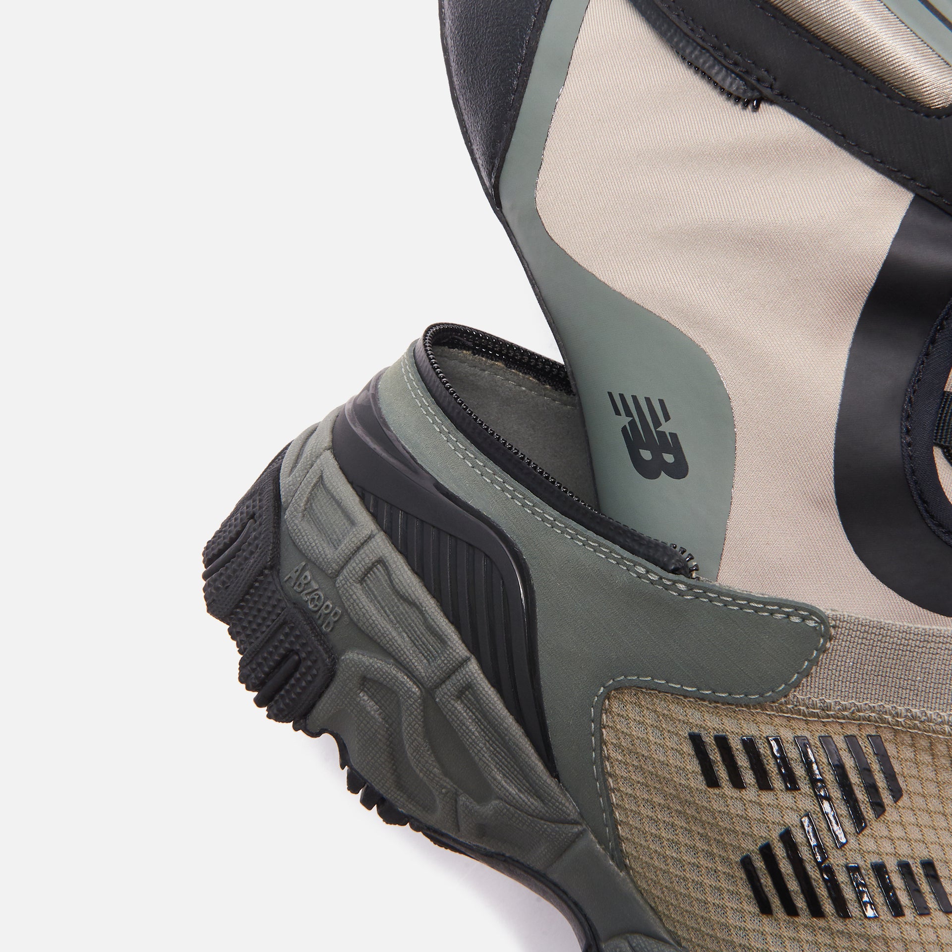 New Balance x Snow Peak Niobium 2020 - Tan / Green