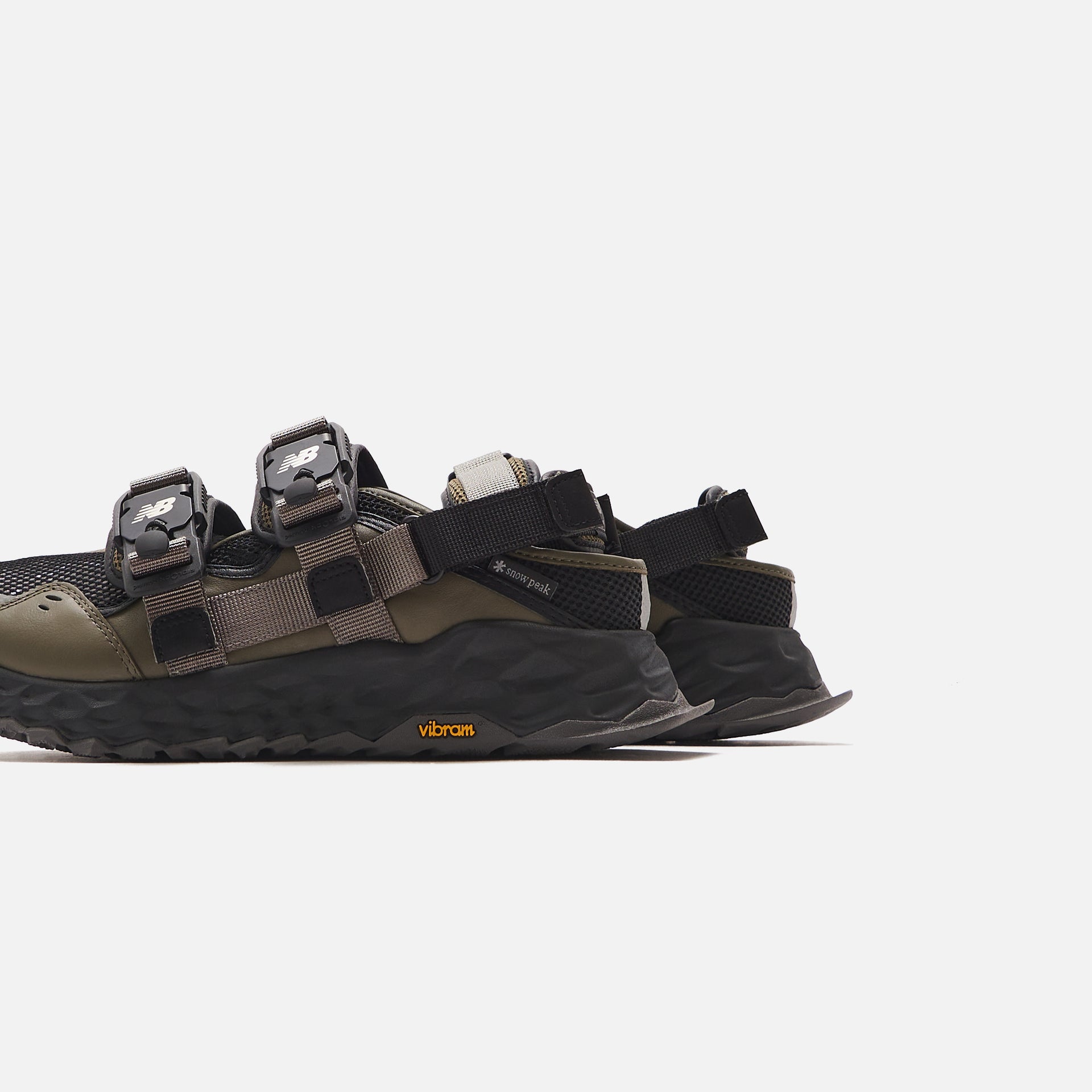 New Balance Snow Peak Niobium Concept 2 - Brown / Black
