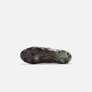 New Balance Stone Island Furon V7 Hero Shot - Aloe / Gray Green / Slate Black