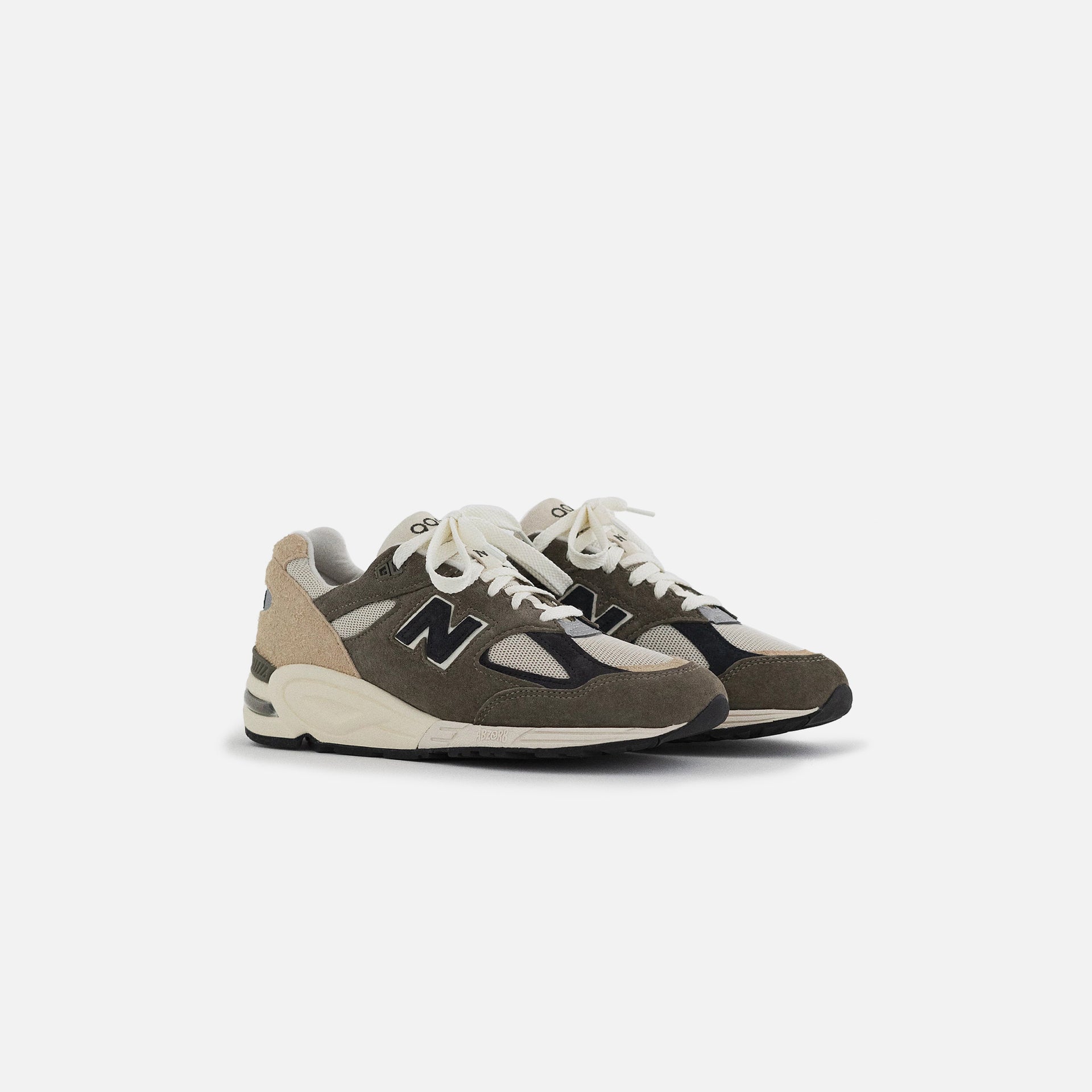 New Balance Made in US 990 V2 - Grey / Tan