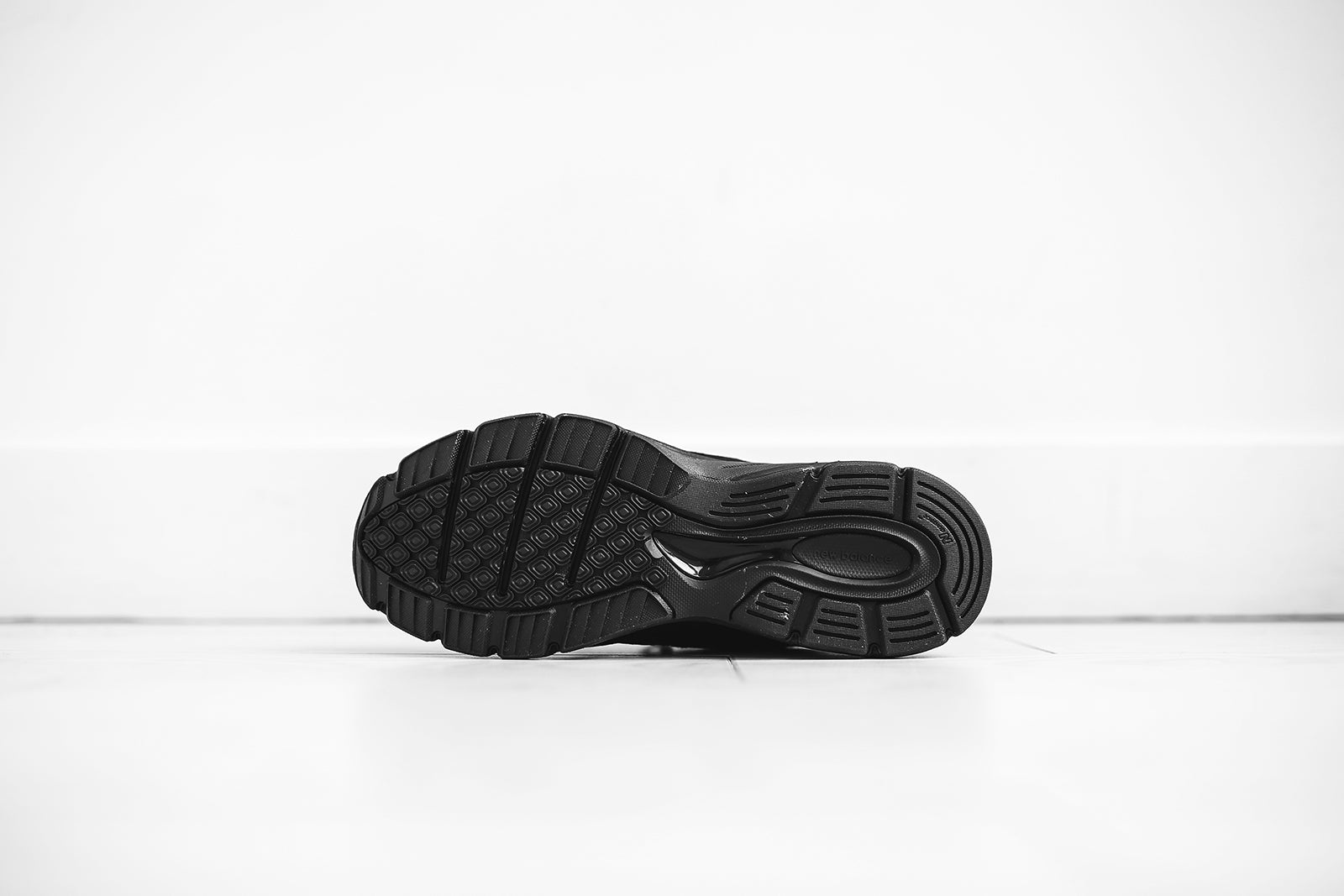 New Balance M990BB4 - Triple Black – Kith