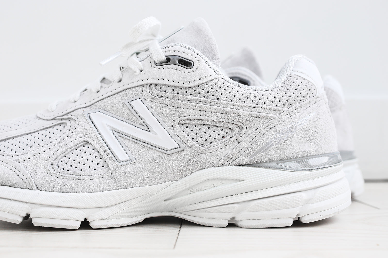 New Balance M990AF4 - Light Grey