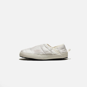 The North Face x KAWS Thermoball Traction Mule VP KW - Moonlight Ivory