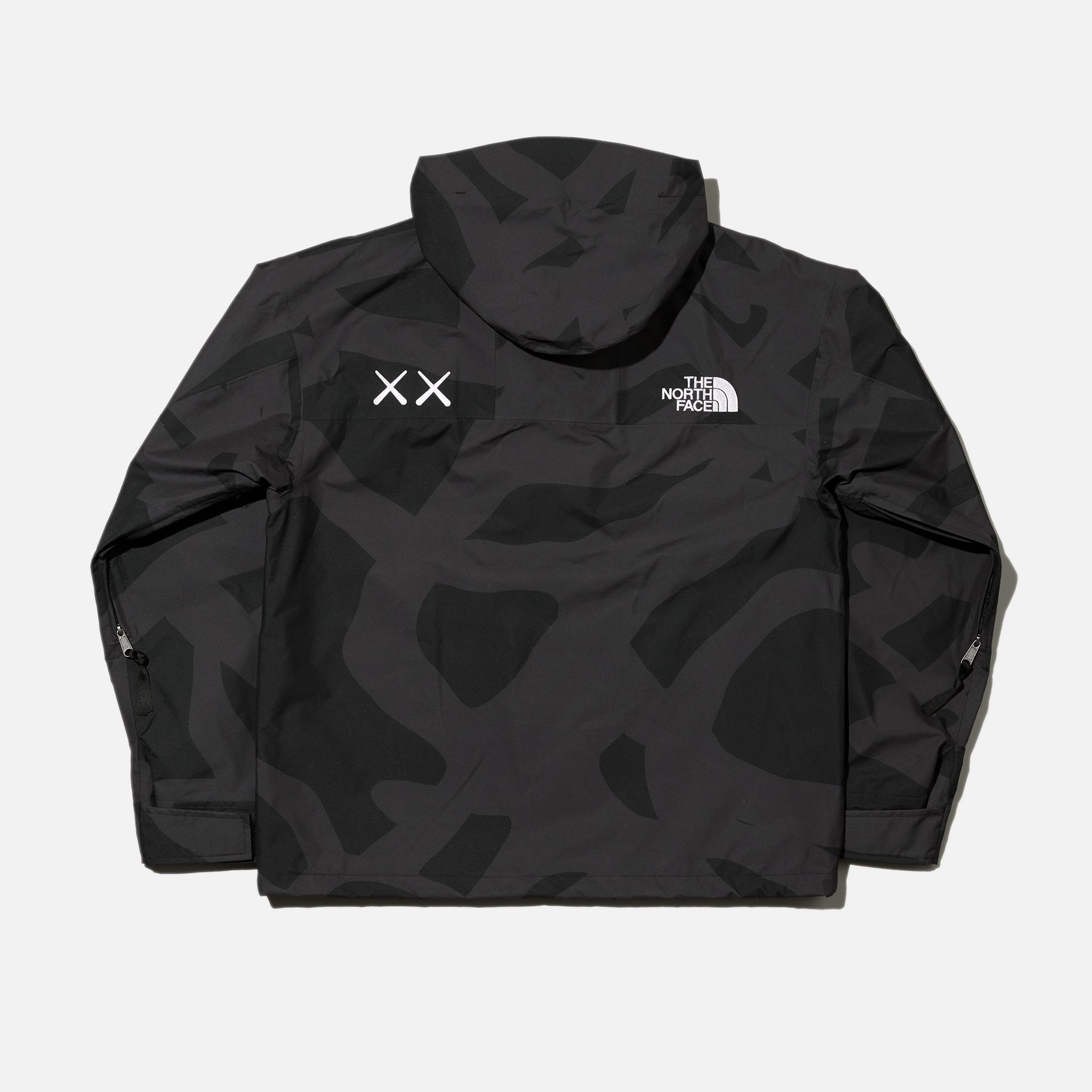 The North Face x Kaws Retro 1996 Mountain Jacket - TNF Black