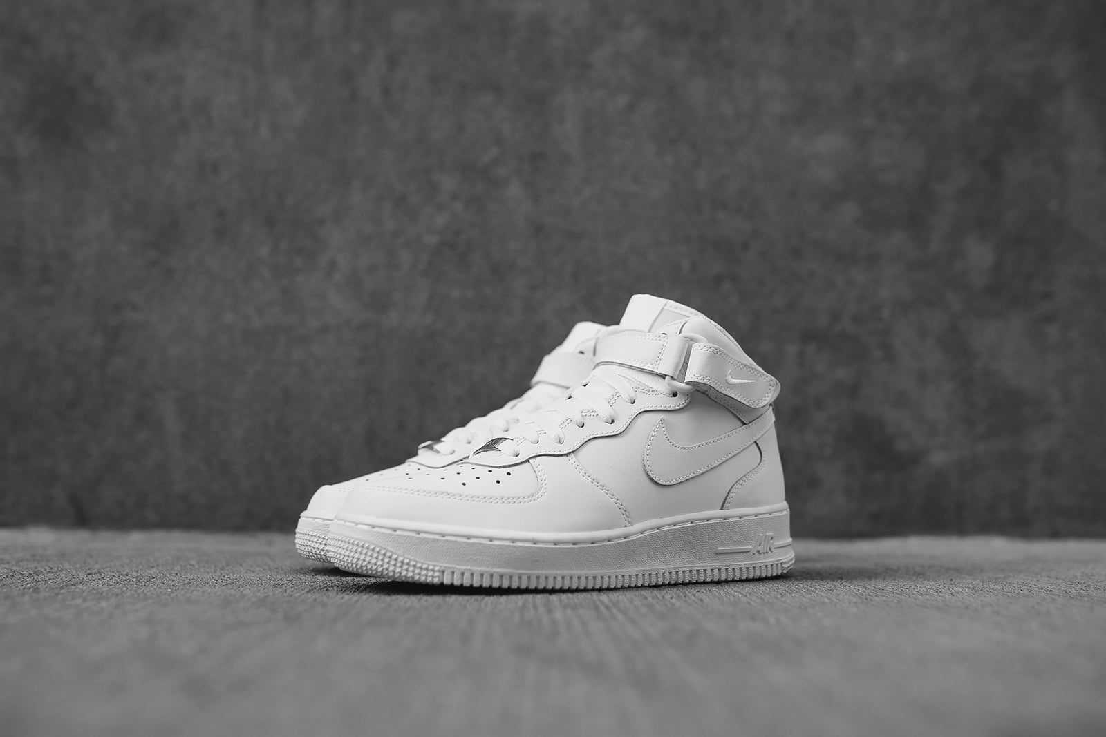 Nike Grade School Air Force 1 - Mid White / White