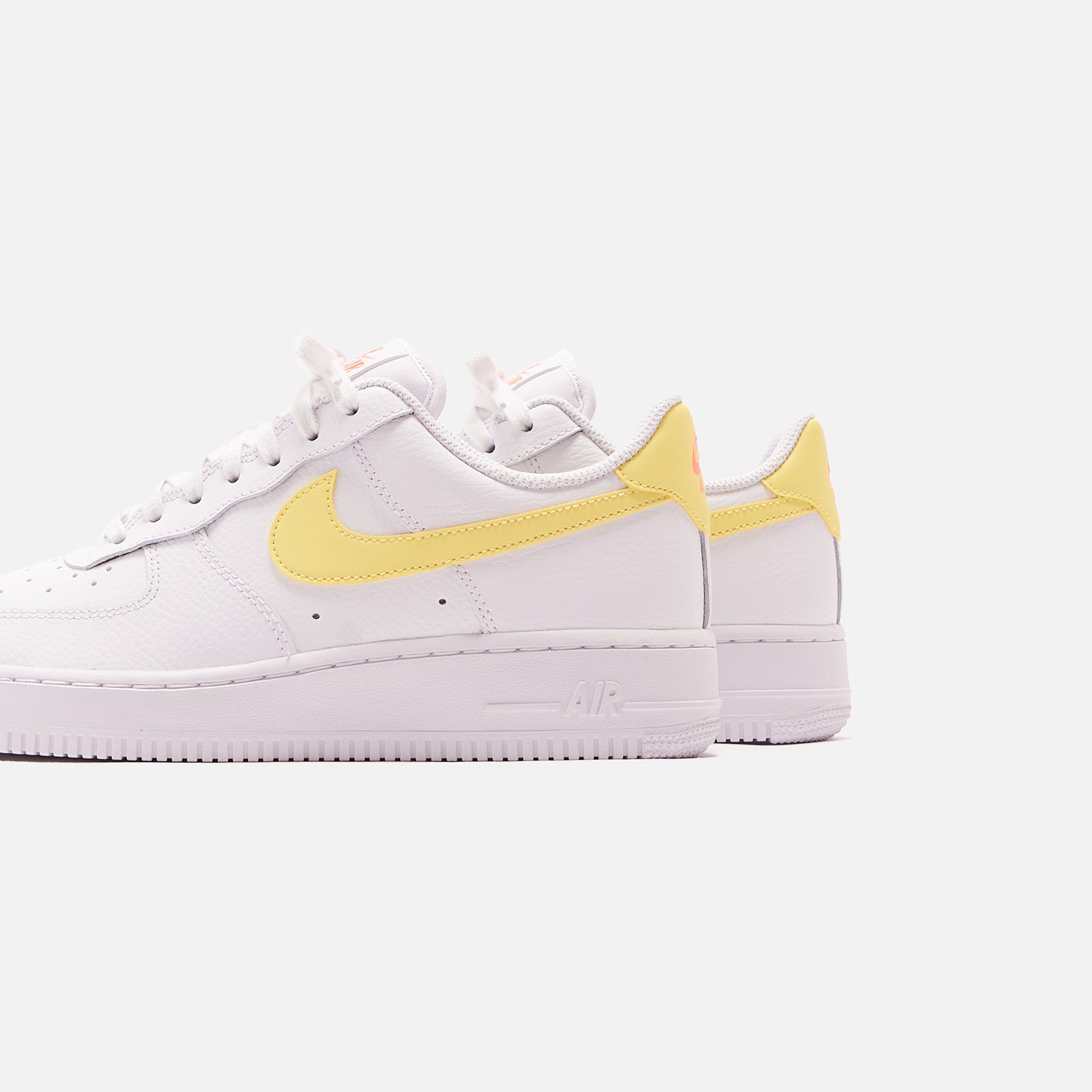 Nike WMNS Air Force 1 - White / Bright Mango / Light Citron