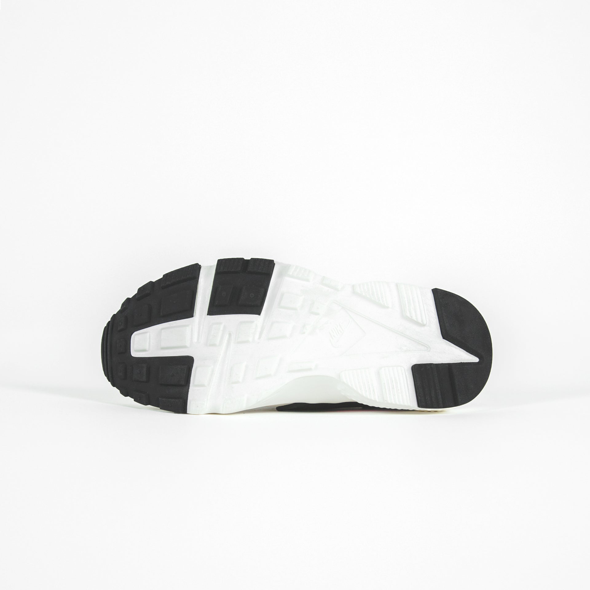Nike Huarache Run - Desert Sand / Persian Violet / Black