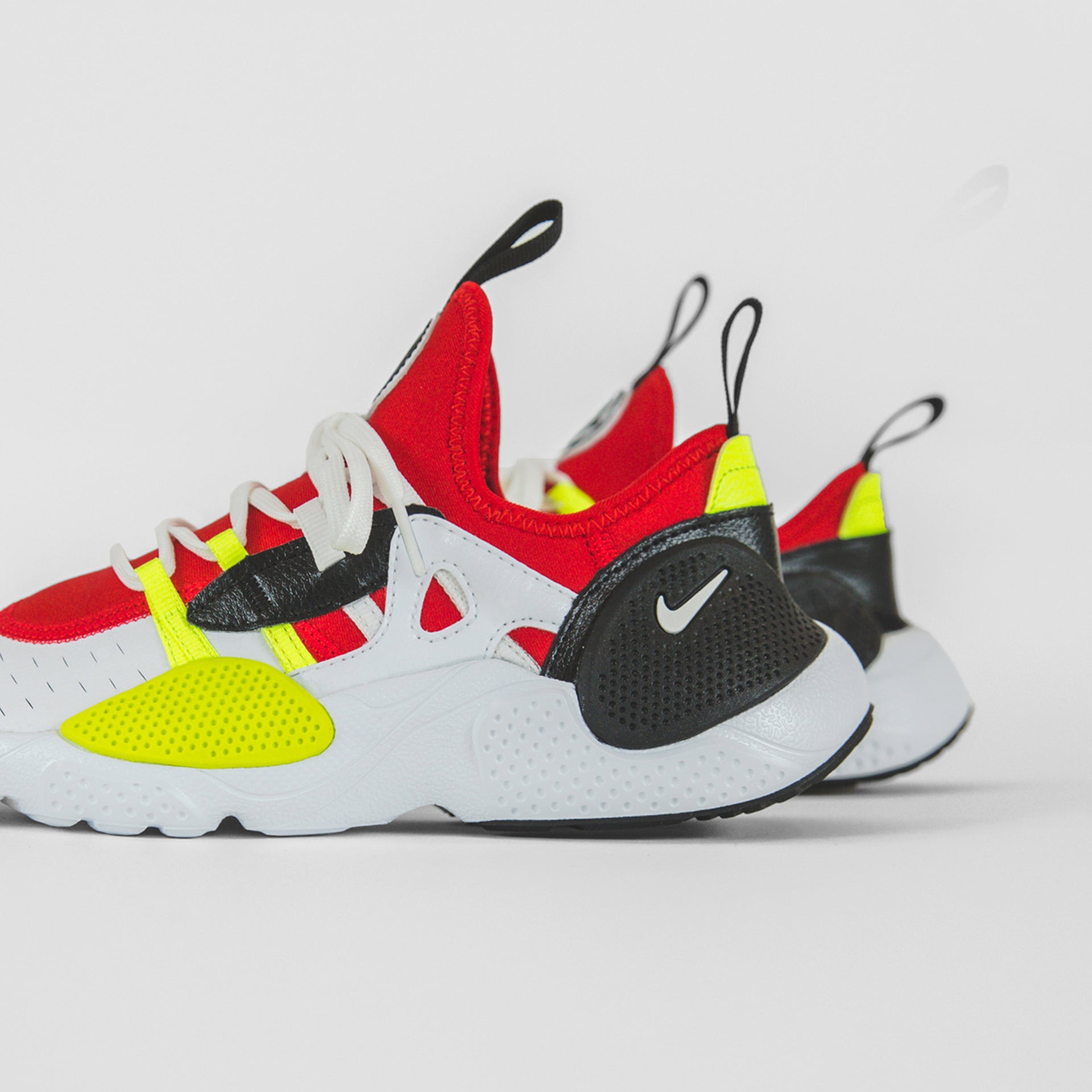 Nike Grade School Huarache E.D.G.E. - White / Black / Volt / University Red