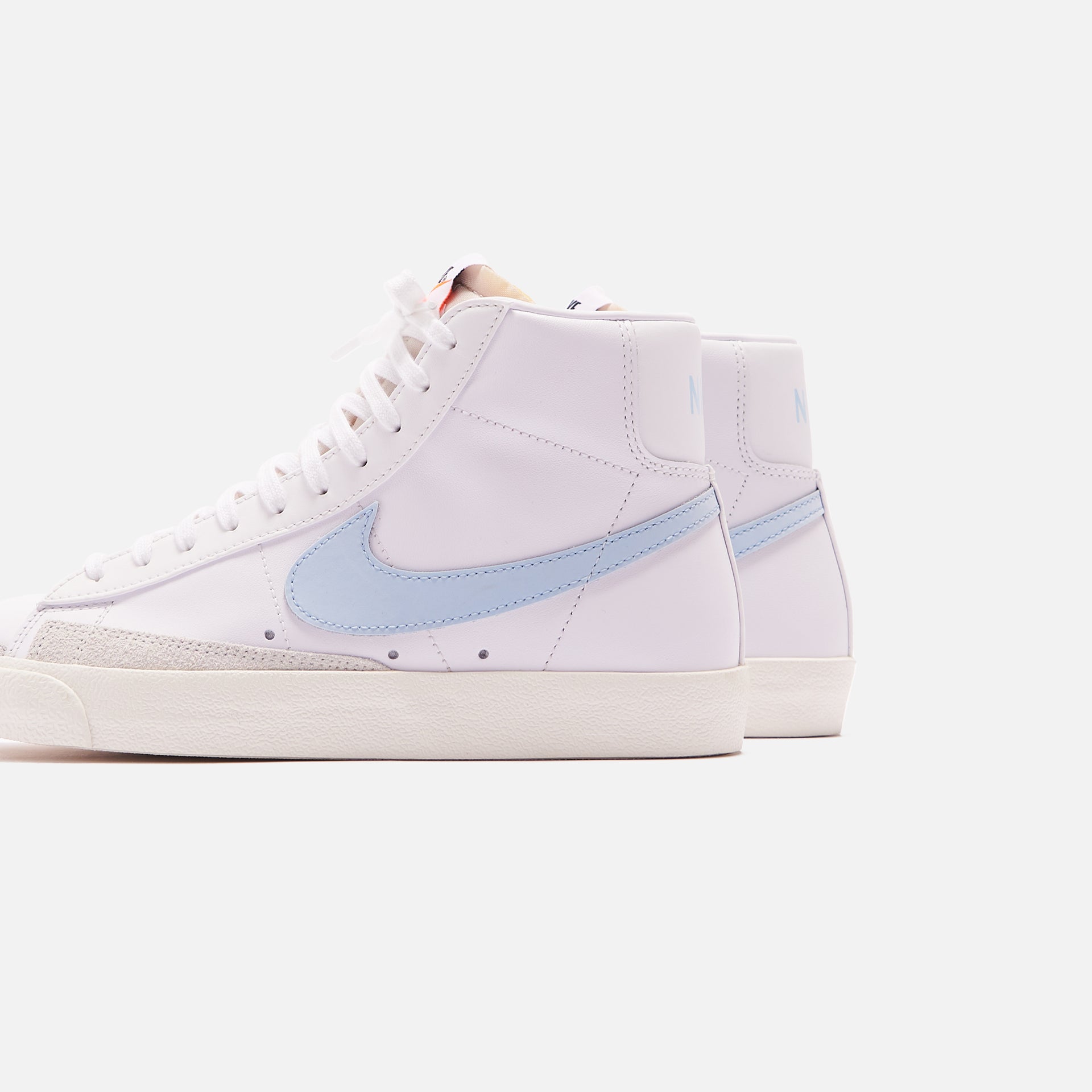 Nike Blazer Mid '77 - Vintage White / Celestine Blue / Sail