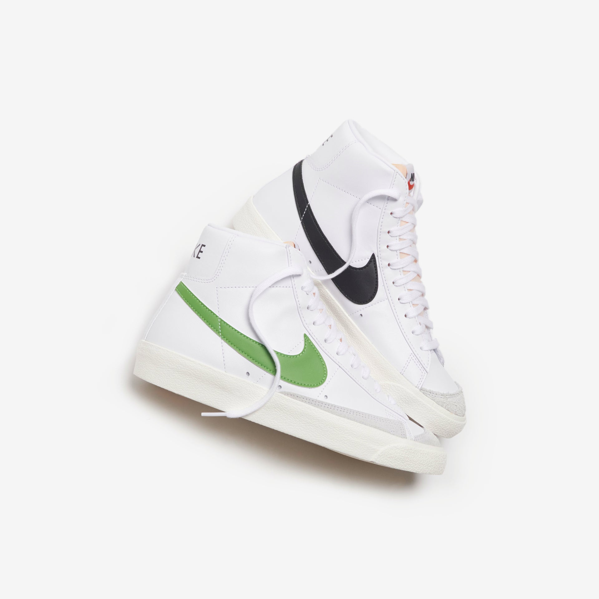 Nike Blazer Mid `77 - Vintage White / Chlorophyll / Black / Sail