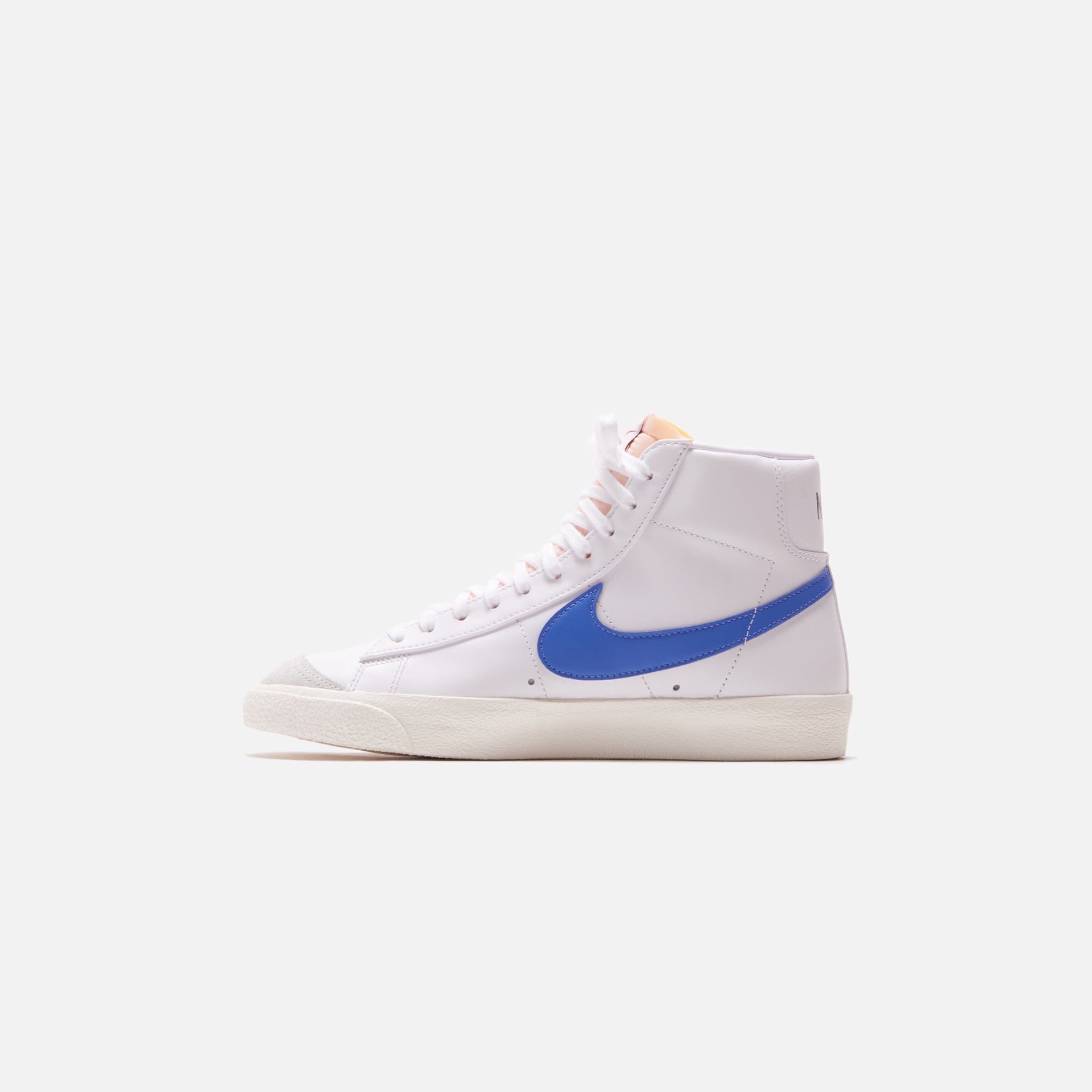 Nike Blazer Mid `77 - White / Medium Blue / Sail / Habanero Red