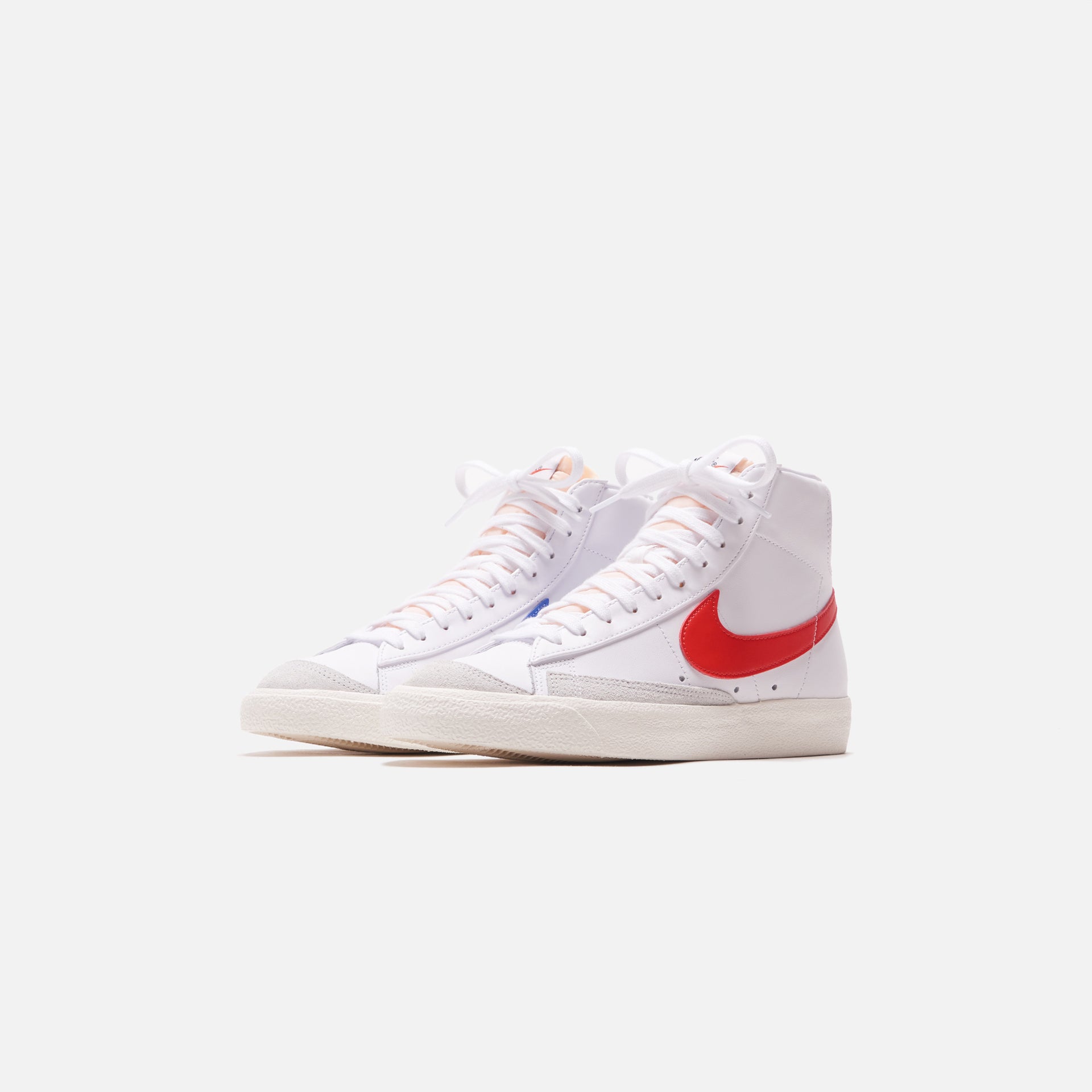 Nike Blazer Mid `77 - White / Medium Blue / Sail / Habanero Red