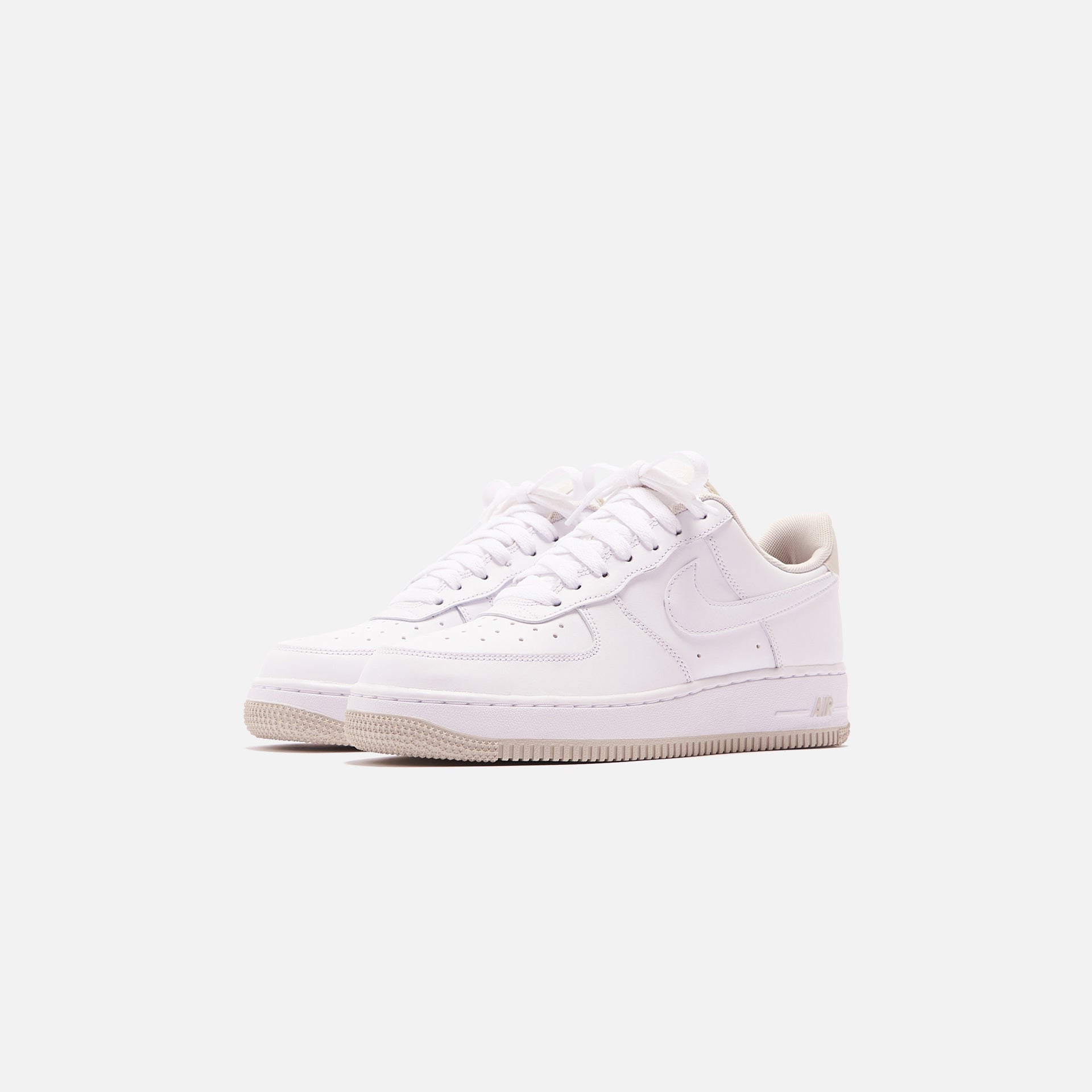 Nike Air Force 1 `07 - White / Light Bone