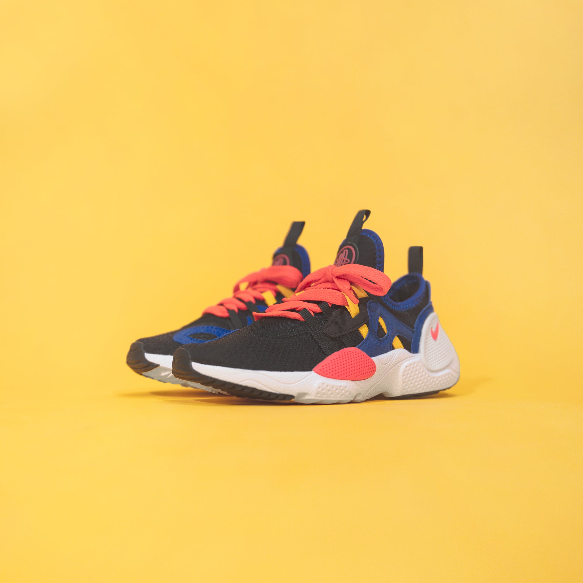 Nike TD Huarache E.D.G.E - Black / White / Solar Red / Indigo Force