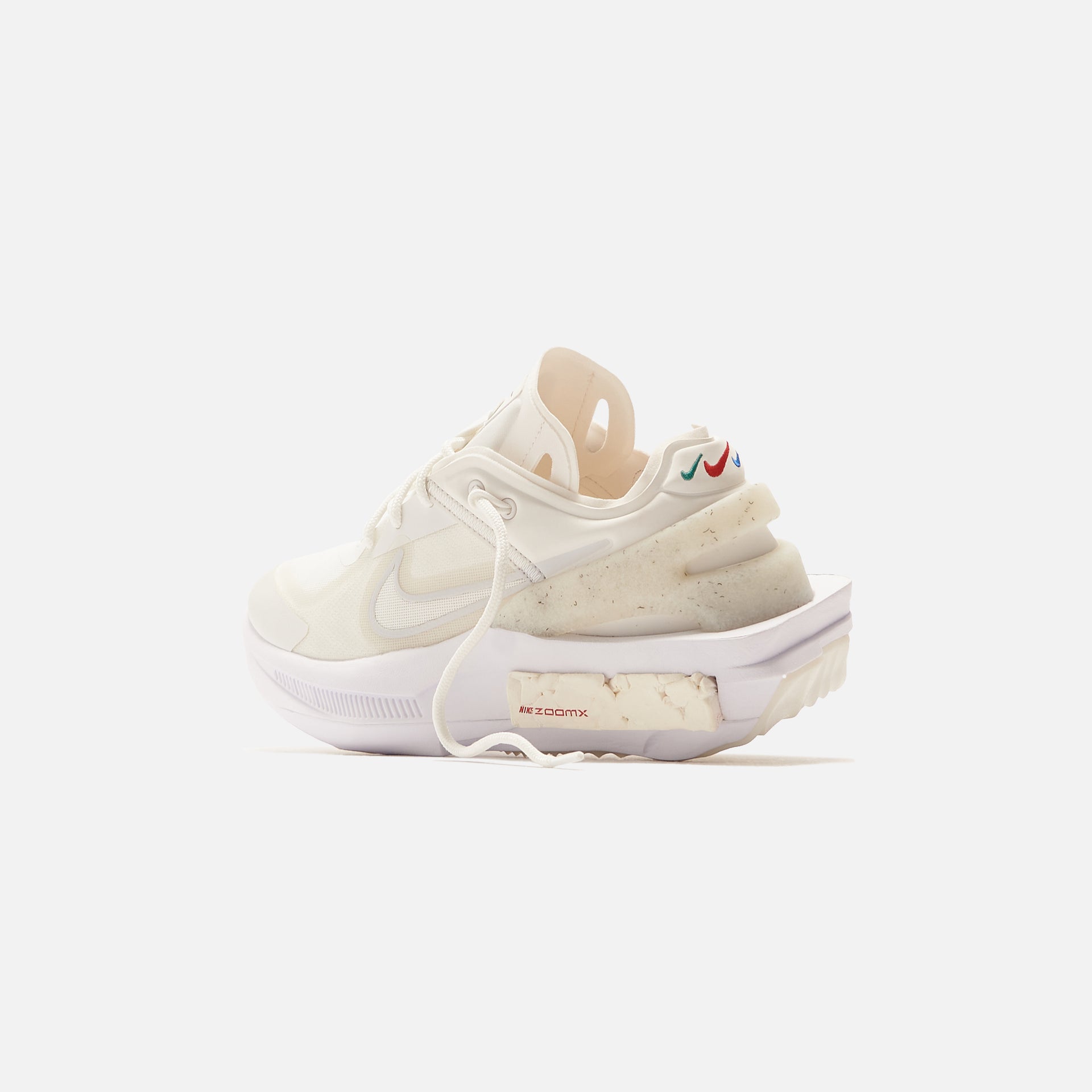 Nike WMNS Fontanka Edge - Summit White / Photon Dust / White / University Red