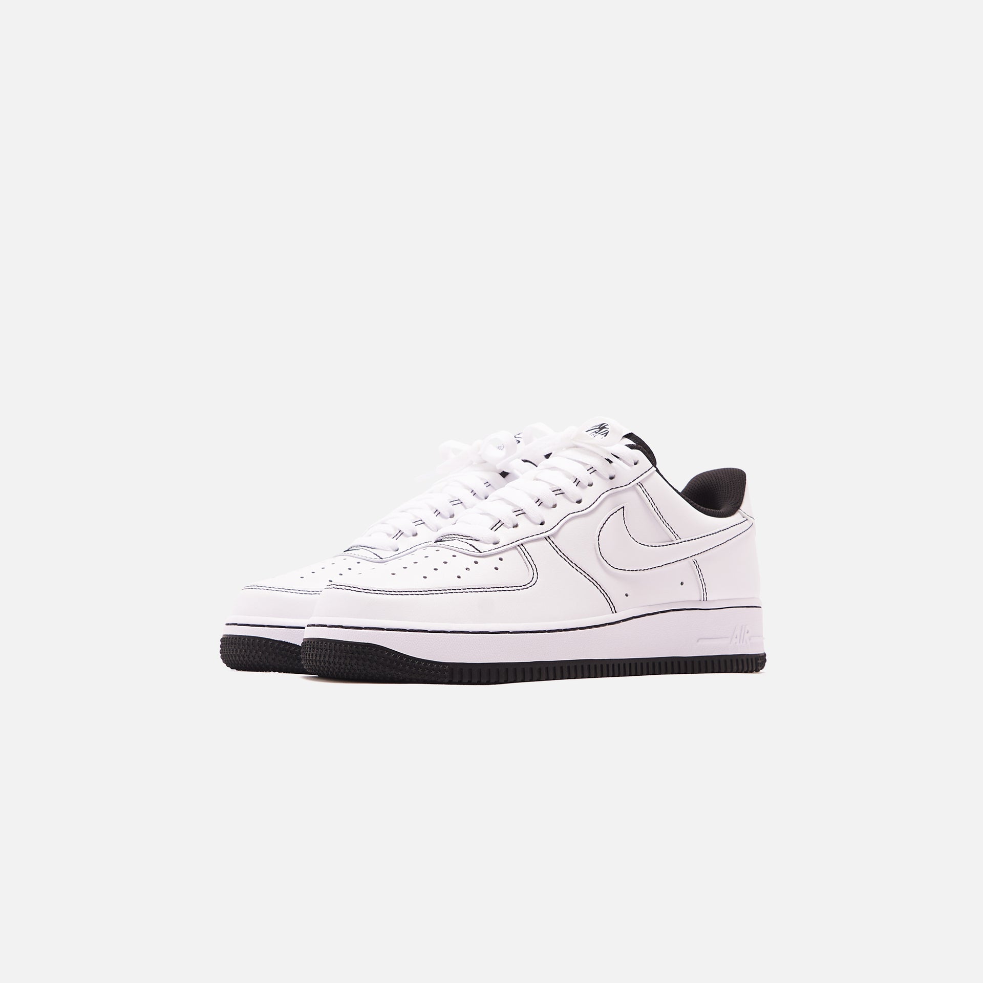 Nike Air Force 1 `07 - White / Black