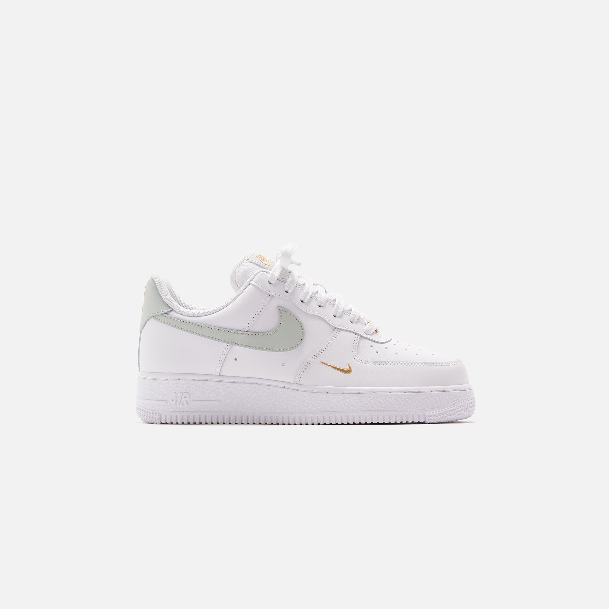 Nike WMNS Air Force 1 `07 Essential - White / Light Silver / White ...