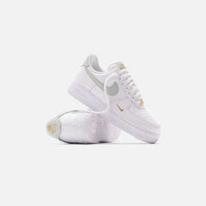Nike WMNS Air Force 1 `07 Essential - White / Light Silver / White Light