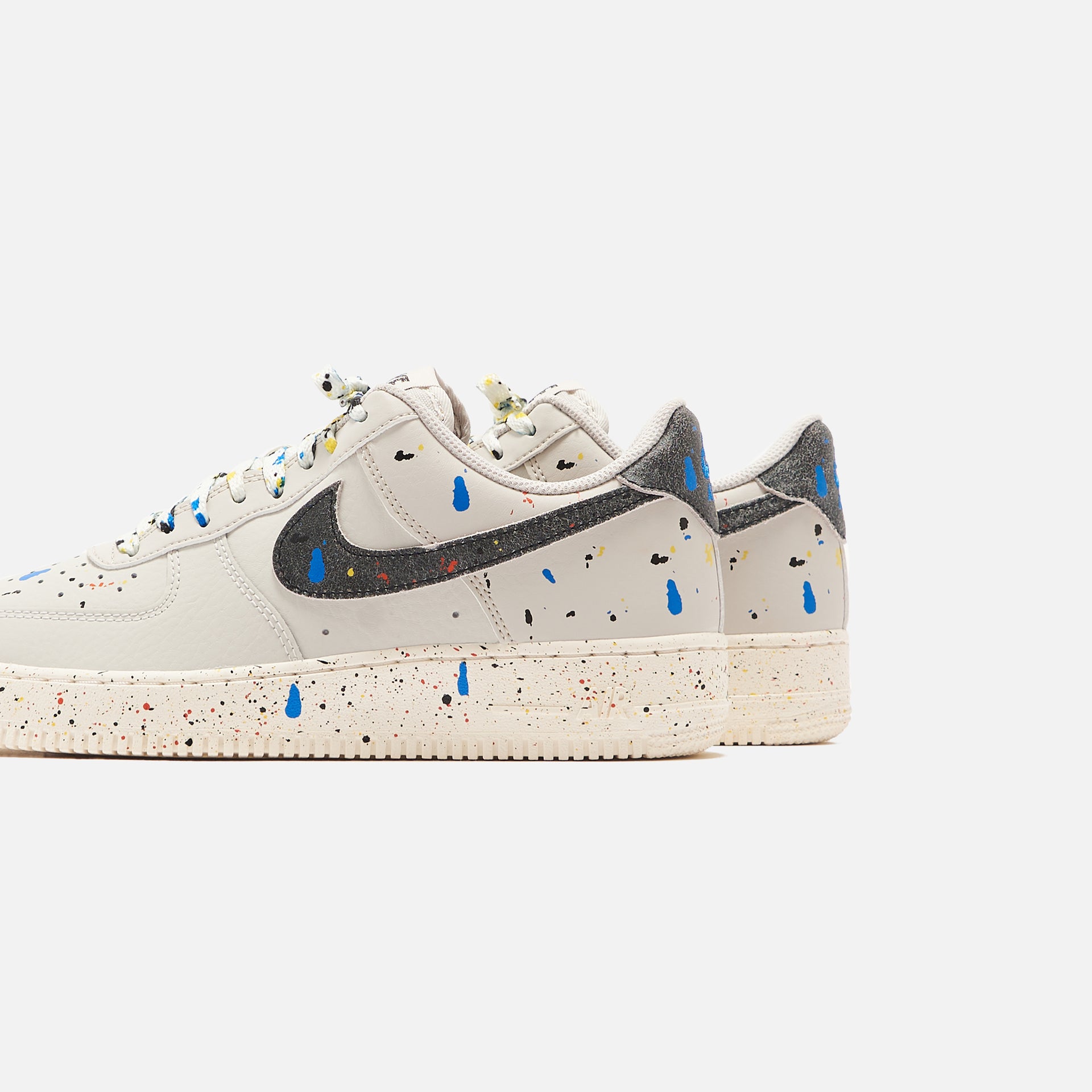 Nike Air Force 1 `07 LV8 - Light Bone / Black Sail / Black