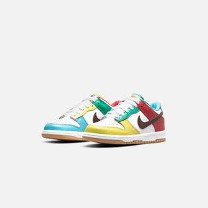 Nike GS Dunk Low SE - White / Light Chocolate / Roma Green / Turquoise