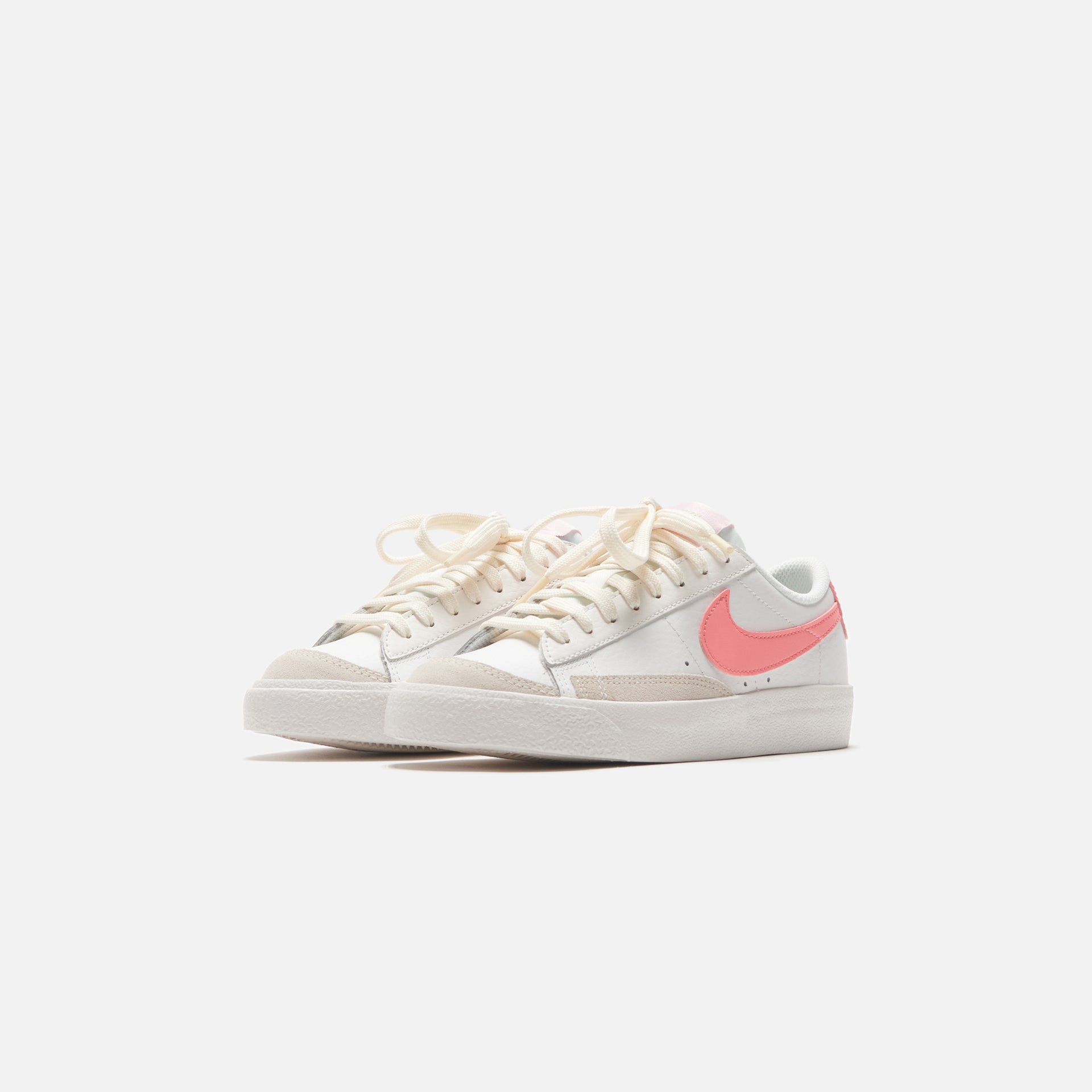 Nike Blazer Low `77 - Summit White / Pink Gaze / Coconut Milk