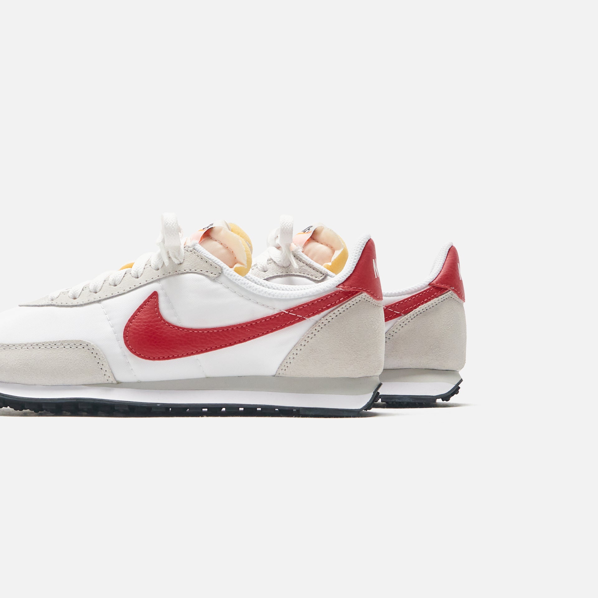Nike WMNS Waffle Trainer 2 - Photon Dust / Archaeo Pink