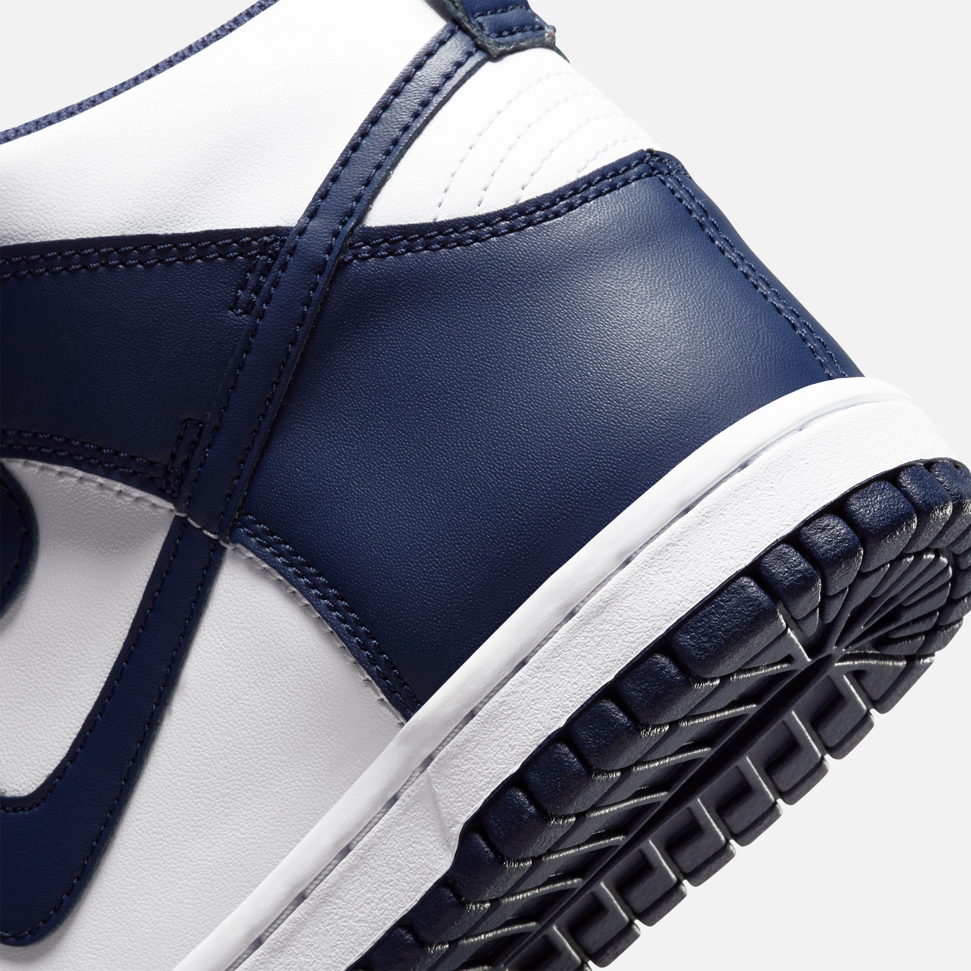 Nike Grade School Dunk High - White / Midnight Navy / Total Orange