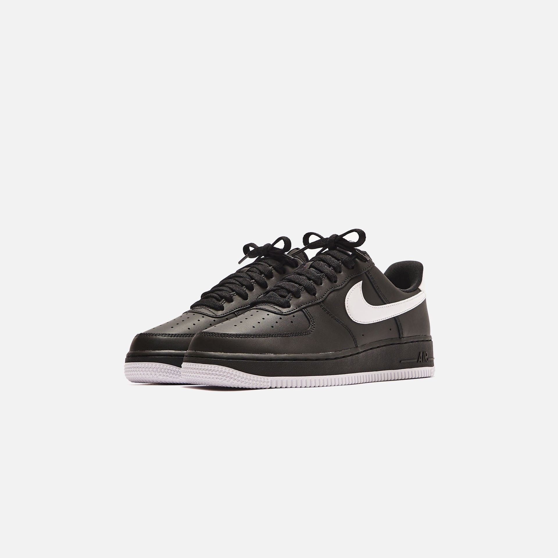 Nike Air Force 1 `07 - Black / White