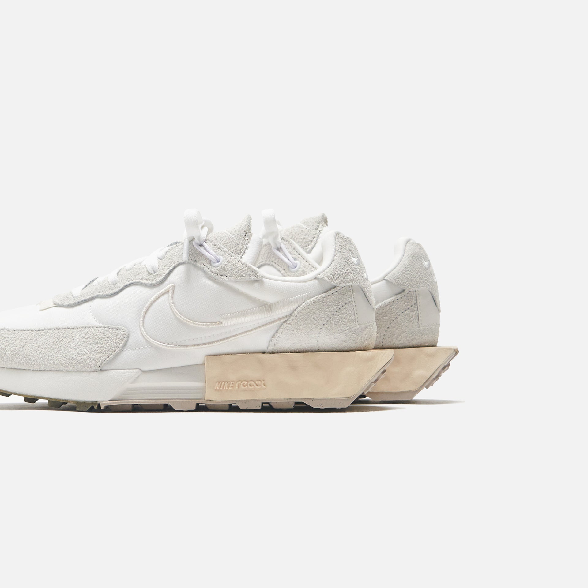Nike WMNS Fontanka Waffle - White / Phantom / Fossil Stone / Coconut Milk