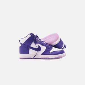 Nike WMNS Dunk High SP - White / Varsity Purple