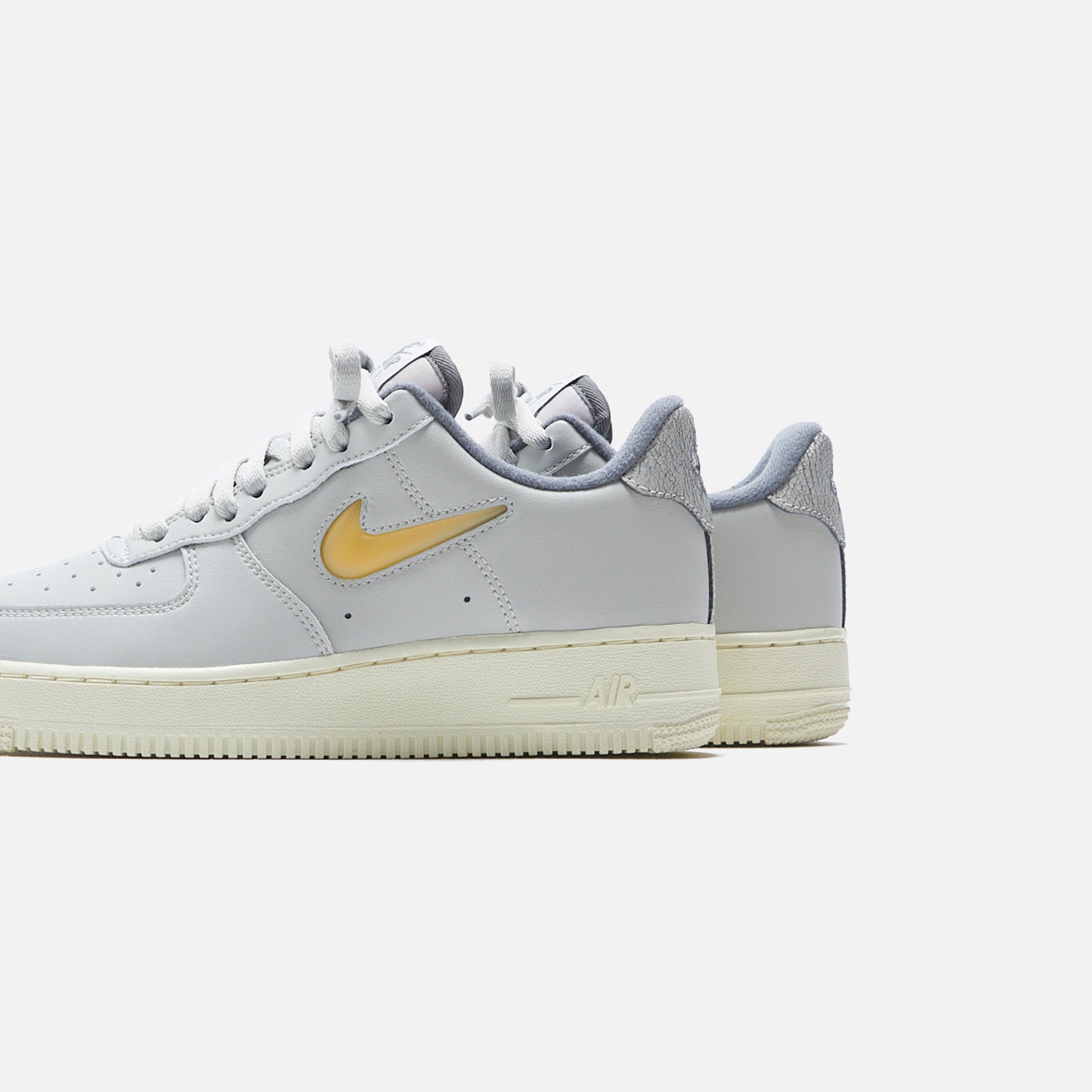 Nike Air Force 1 `07 LX VTG - Light Bone / Pale Vanilla Tumble