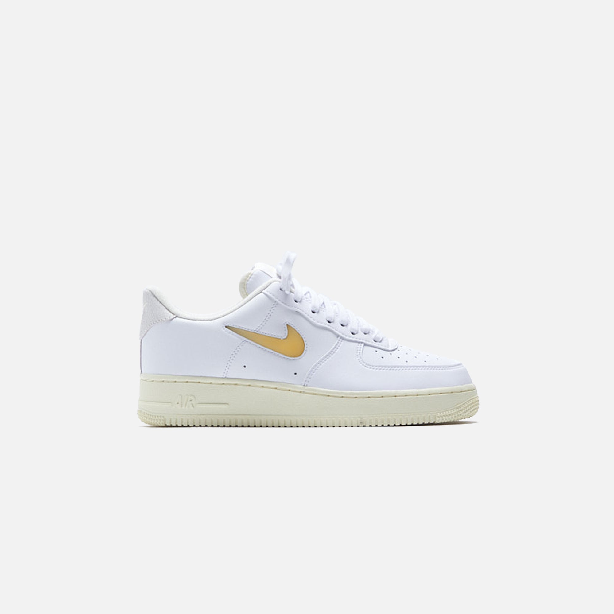 Nike Air Force 1 `07 LX VTG - White / Pale Vanilla / Coconut Milk