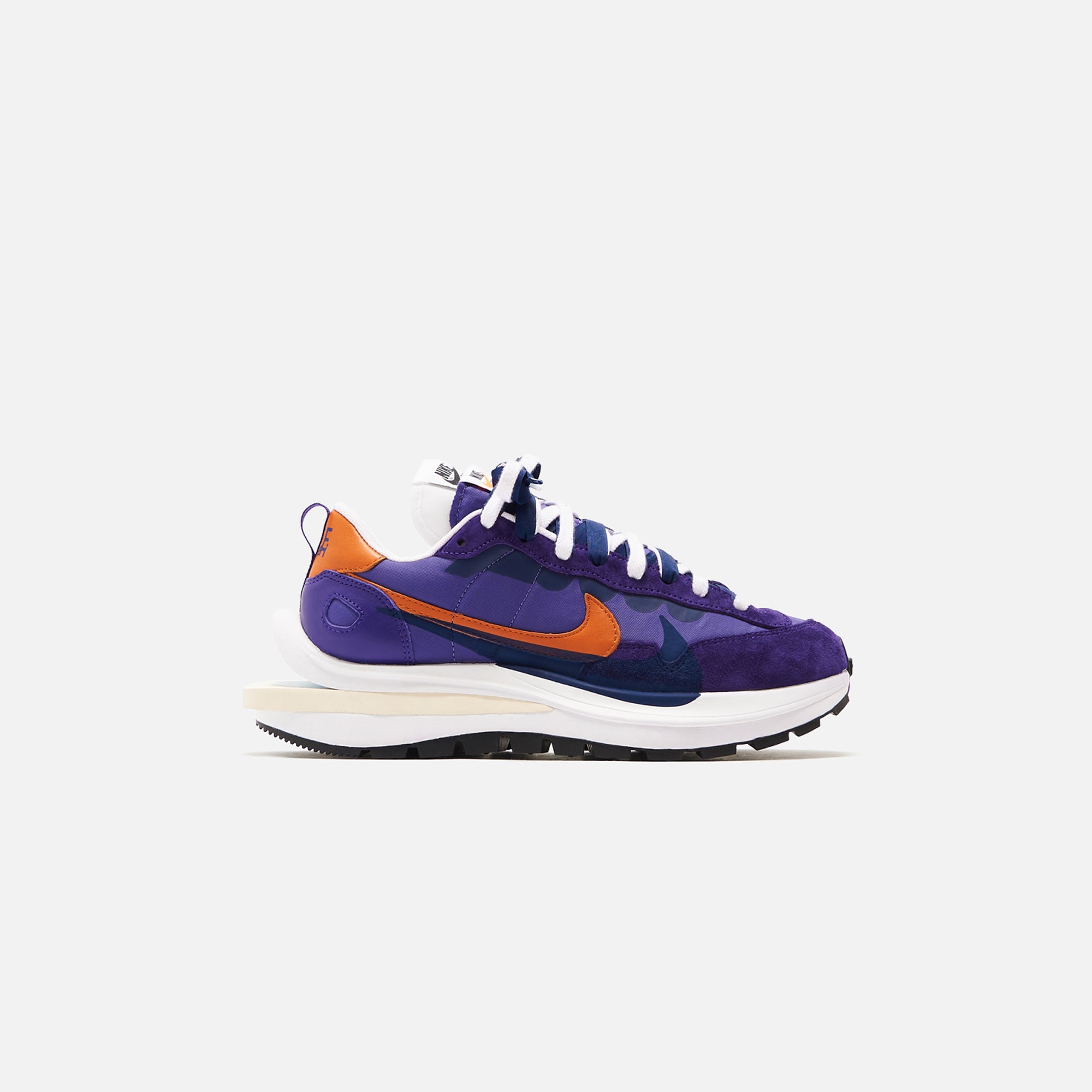 Nike x Sacai Vaporwaffle - Dark Iris / Campfire Orange – Kith