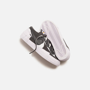 Nike x Sacai Blazer Low - Iron Grey / White