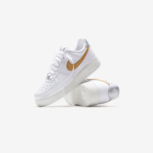 Nike Wmns Air Force 1 `07 - White / Gold / Silver