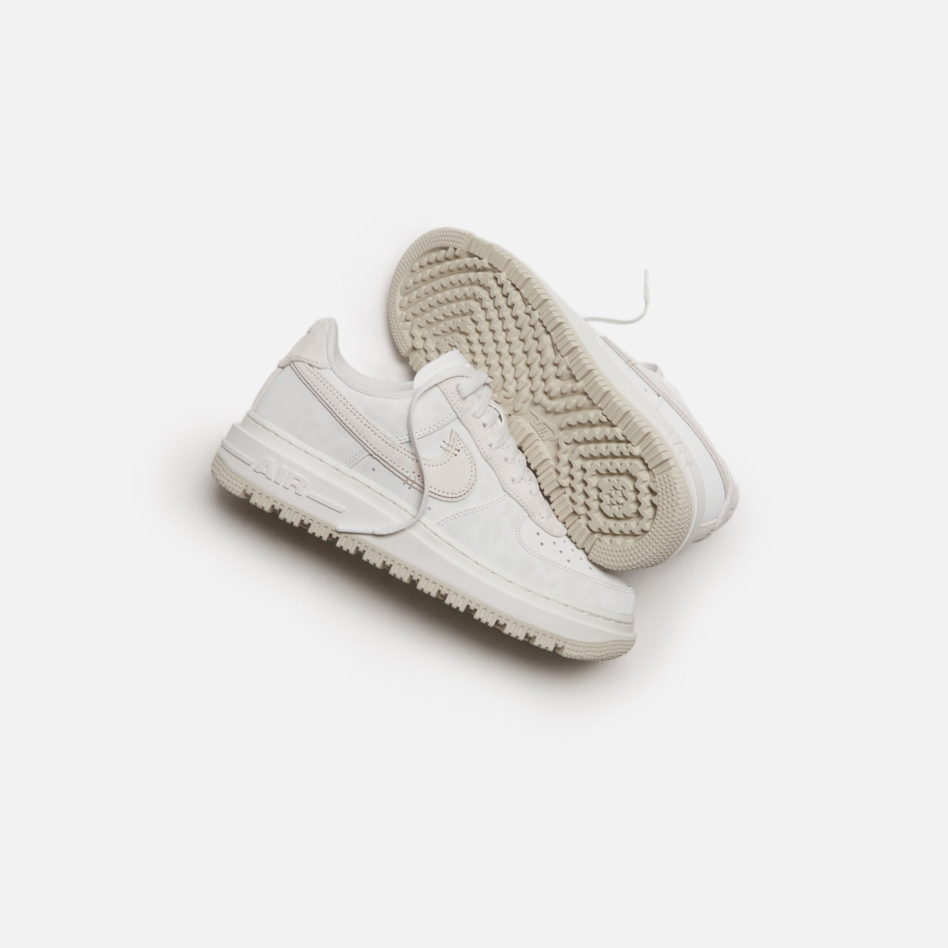 Nike Air Force 1 Luxe - Summit White / Light Bone